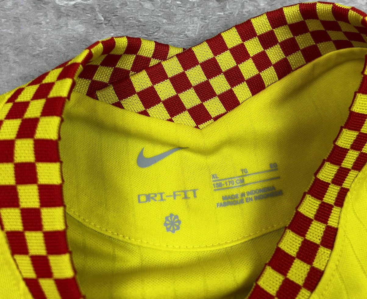 Nike Nike Liverpool Jersey Yellow Shirt FC 21/22 Dri-Fit Size US XS / EU 42 / 0 - 6 Thumbnail