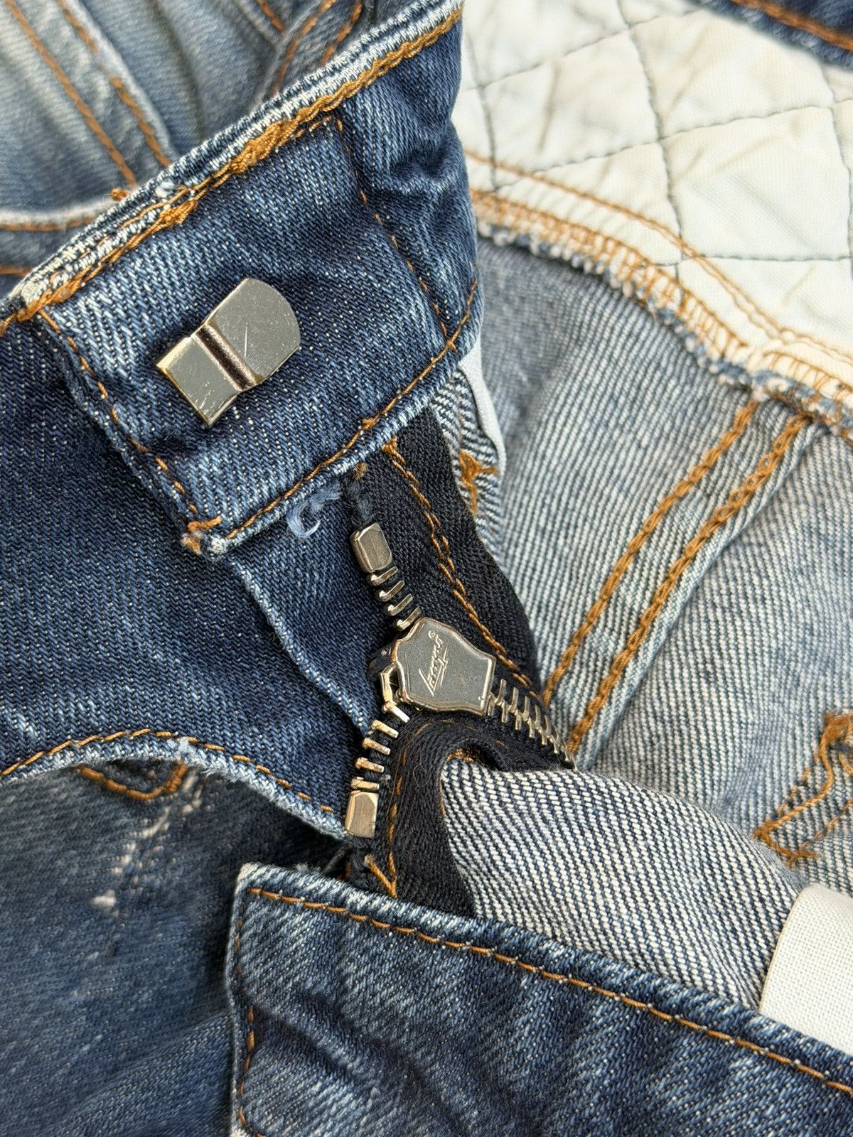 Balmain BALMAIN Decarnin SS 2010 Biker Denim Distressed Shorts jeans Size 28" / US 6 / IT 42 - 9 Thumbnail