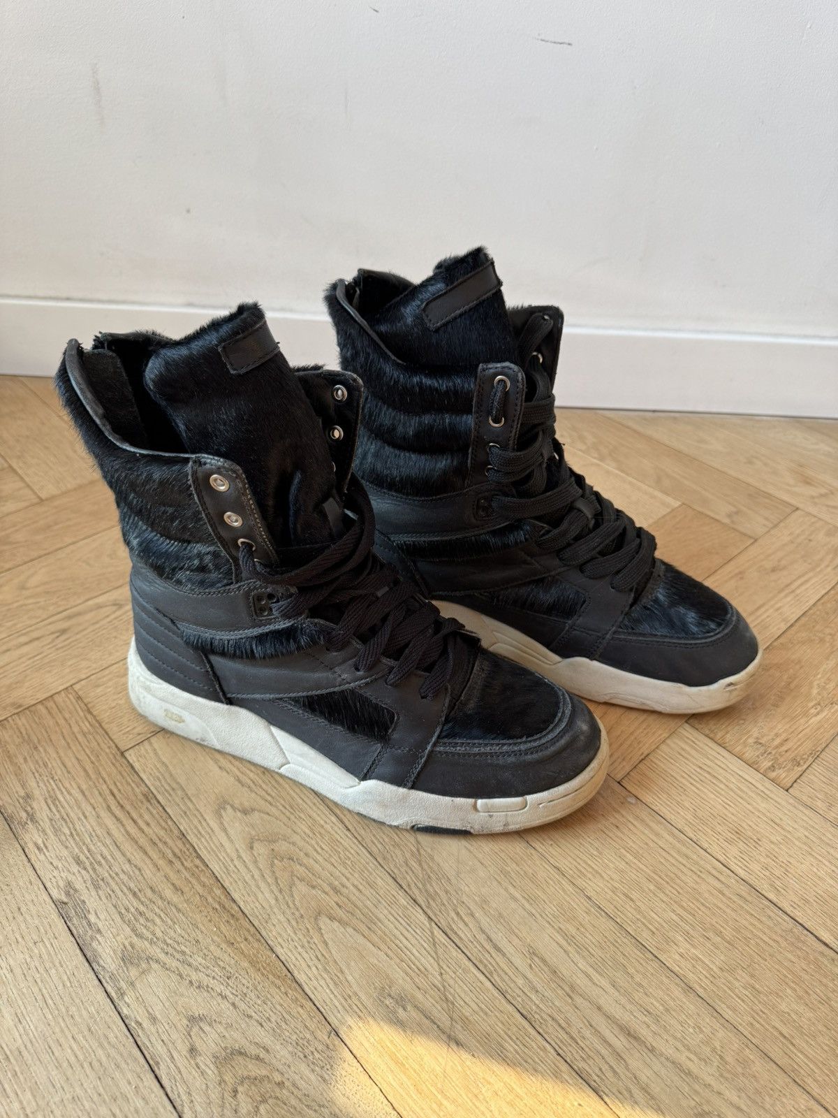 Diet Butcher Slim Skin Diet Butcher Slim Skin distressed hi-top