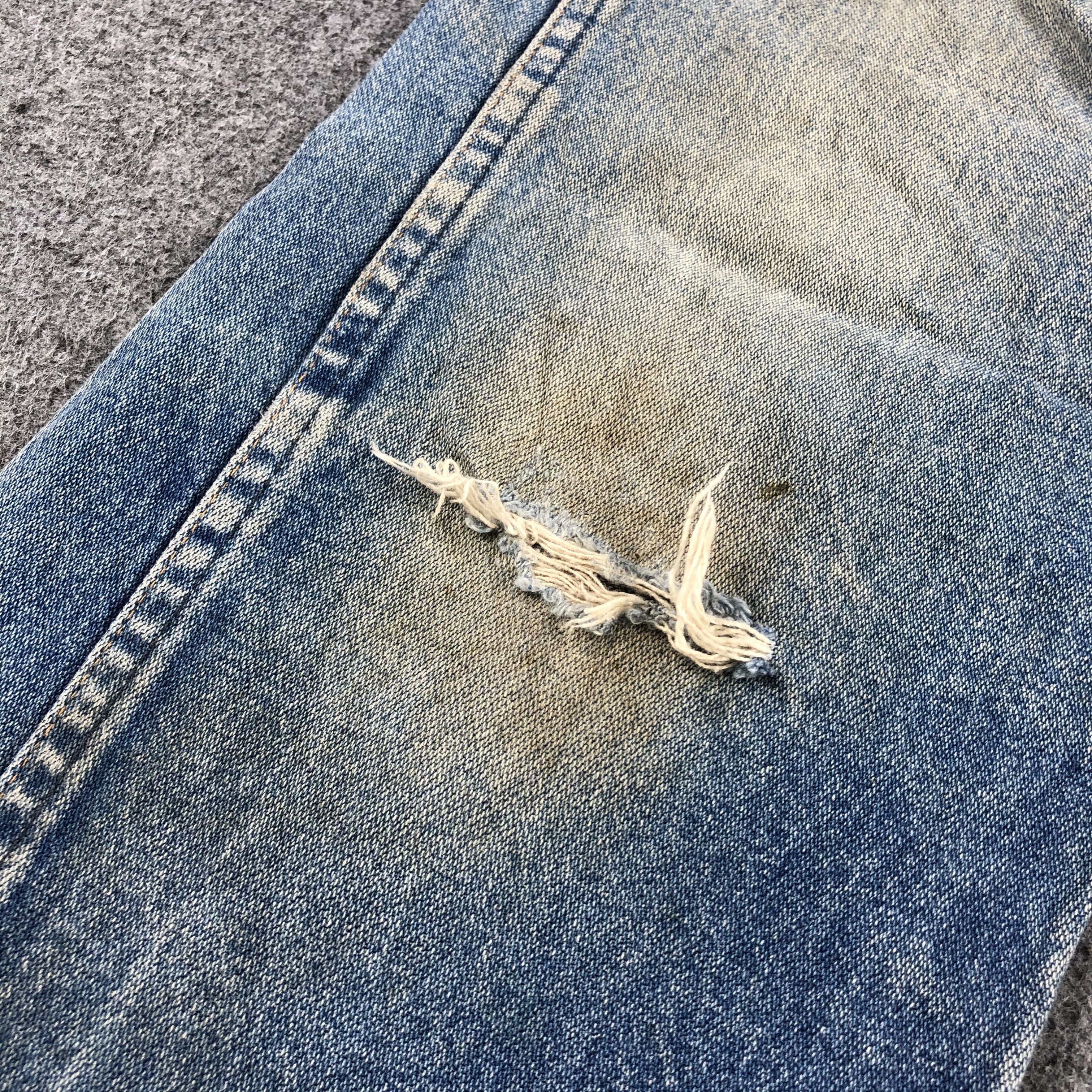 Vintage Vintage Blue Wash Wrangler Jeans-J2163 Size US 33 - 10 Thumbnail