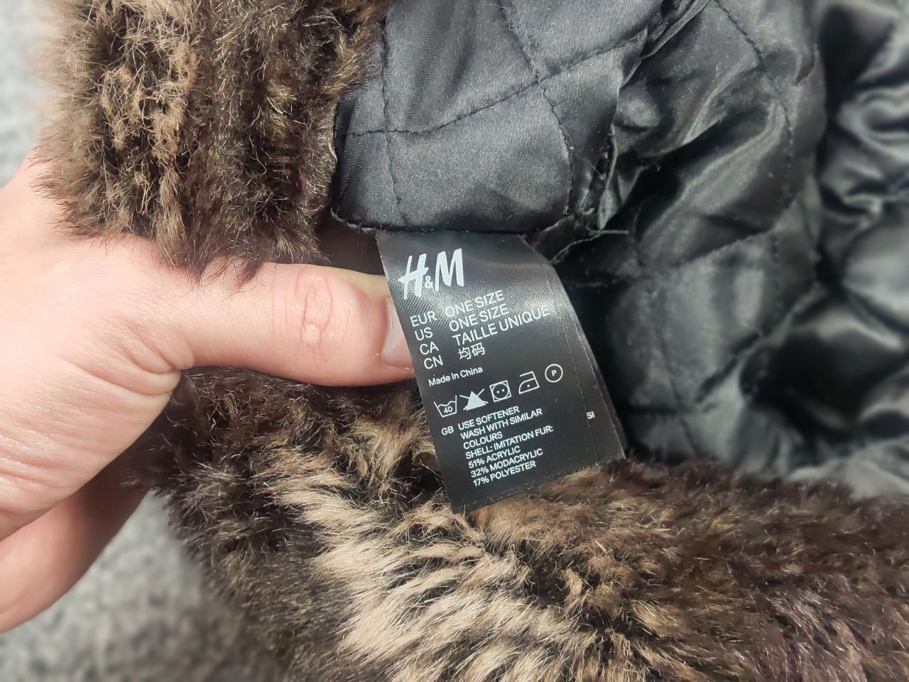 Le Grande Bleu (L.G.B.) Vintage Y2K Fuzzy Fur Ushanka Hat Brown faded l.g.b. Style Size ONE SIZE - 10 Thumbnail