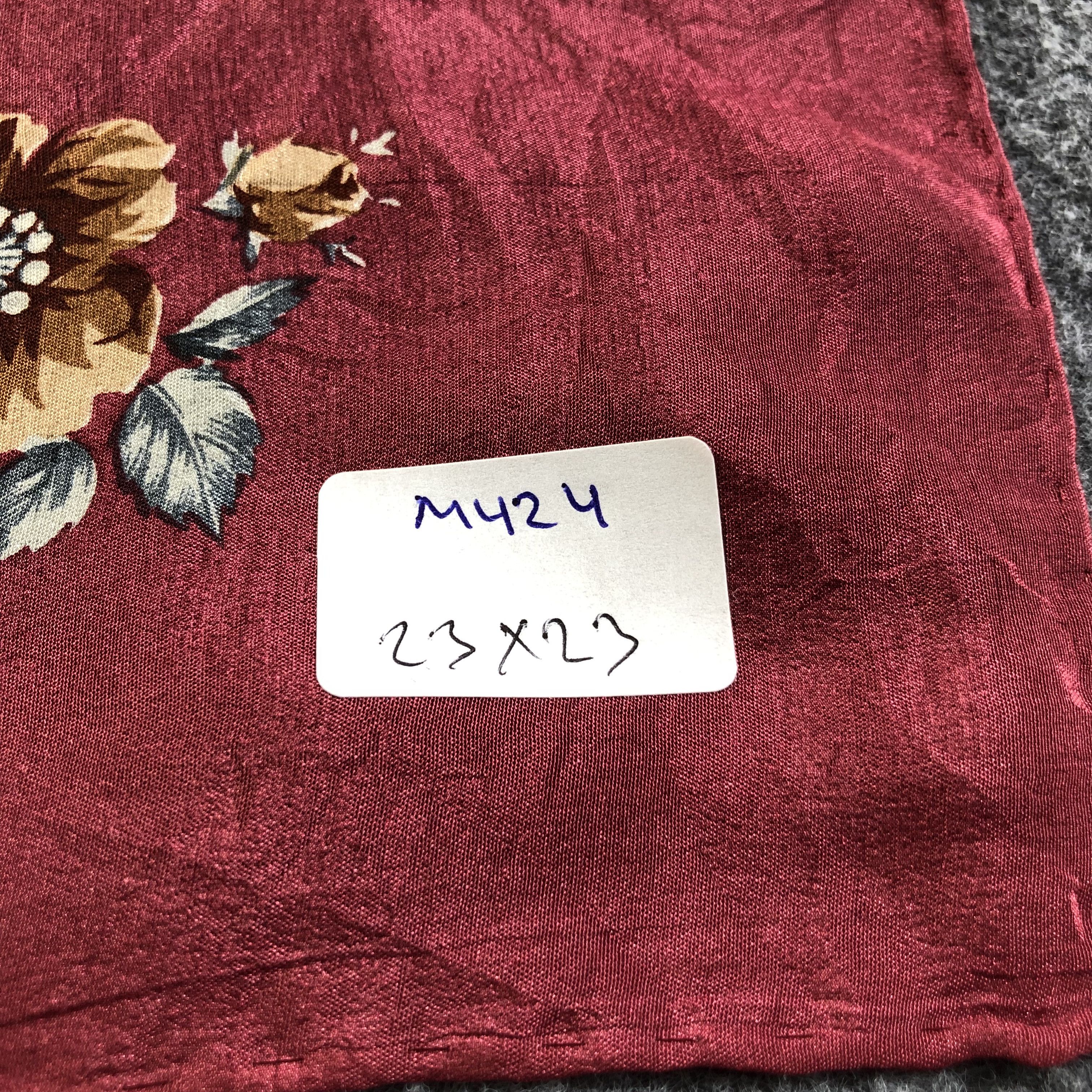 Japanese Brand Vintage Hand Rolled Floral Silk Scarf M424 Size ONE SIZE - 9 Thumbnail