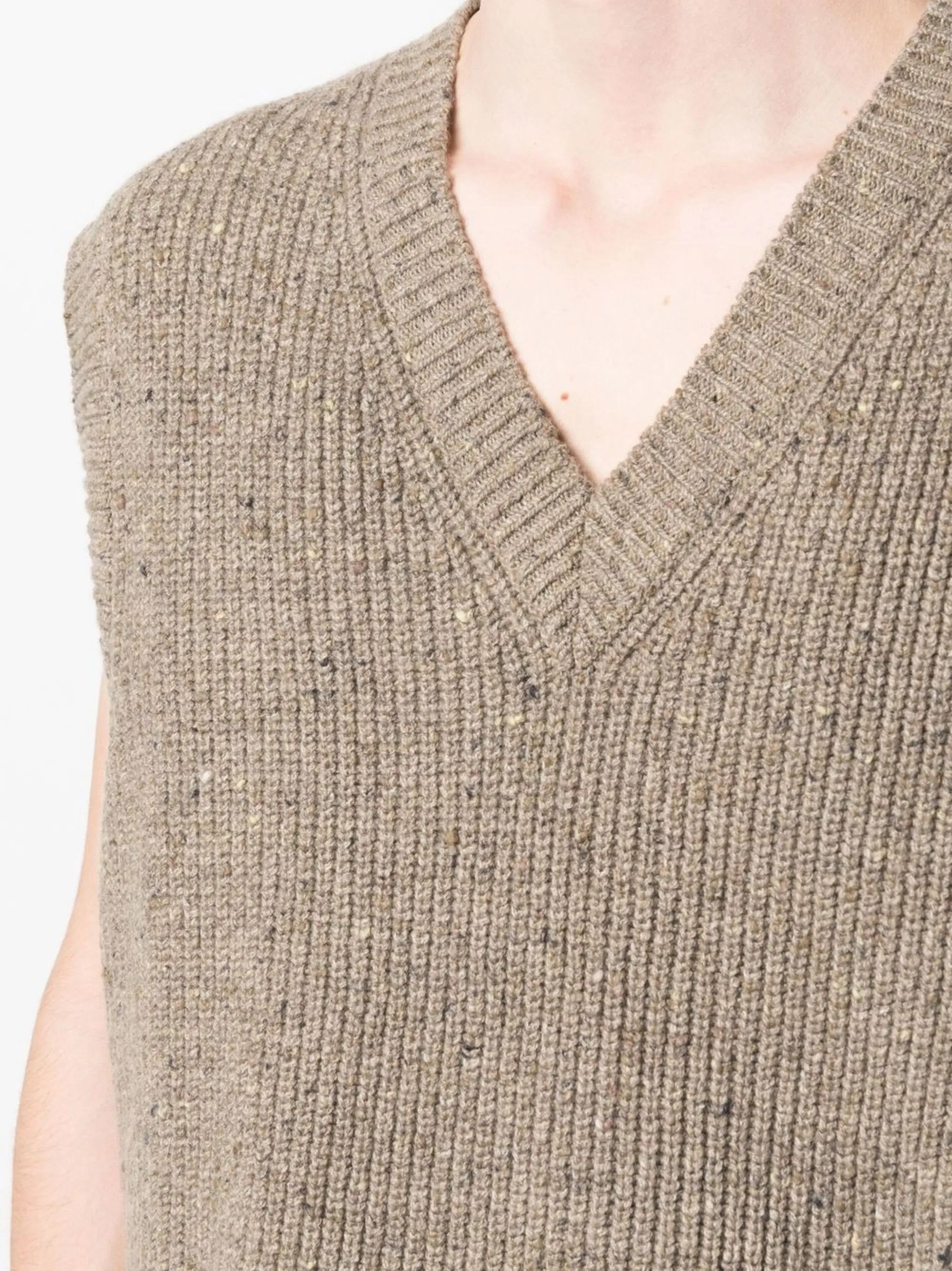 Maison Margiela o1w1db10525 V-neck Knitted Vest in Beige Size US S / EU 44-46 / 1 - 5 Thumbnail