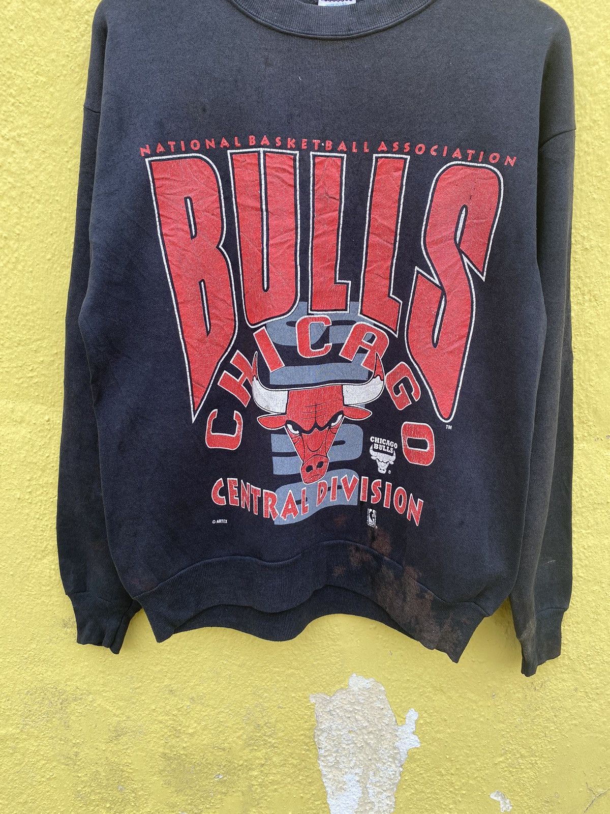 NBA × Vintage Vintage Chicago bulls NBA sunfaded sweatshirt Size US M / EU 48-50 / 2 - 5 Thumbnail