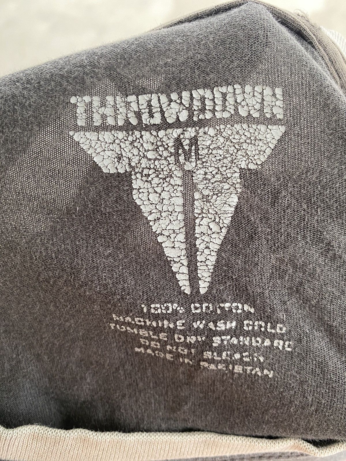 Vintage VINTAGE THROWDOWN ANIMAL MMA SUN FADED TEE Size US M / EU 48-50 / 2 - 4 Thumbnail
