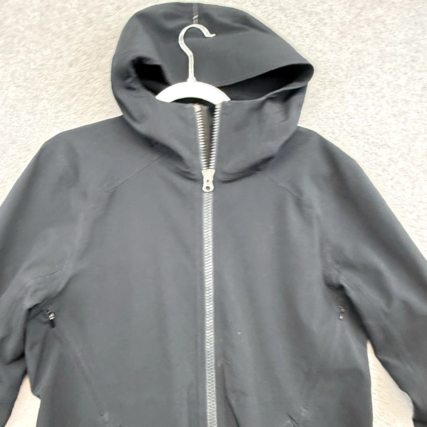 Lululemon **Lululemon Women's Black Hooded Long Softshell Jacket Size 8** User: Lululemon Women's Black Hooded Long Softshell Jacket Size 8 Size M / US 6-8 / IT 42-44 - 3 Thumbnail