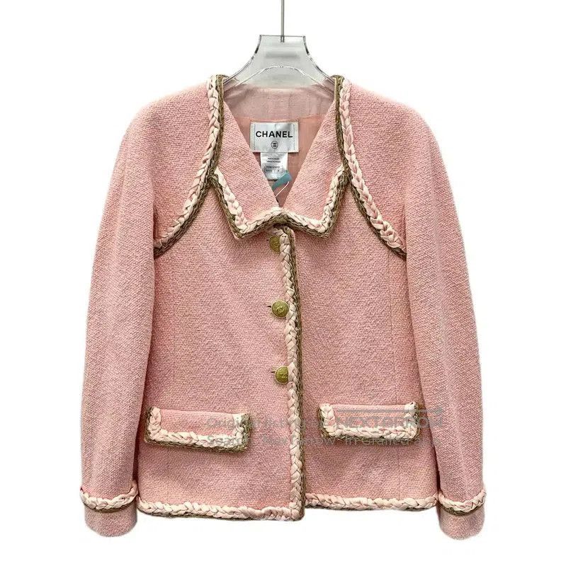 Chanel Chanel Pink Women's Jacket in Size S . Size S / US 4 / IT 40 - 1 Thumbnail