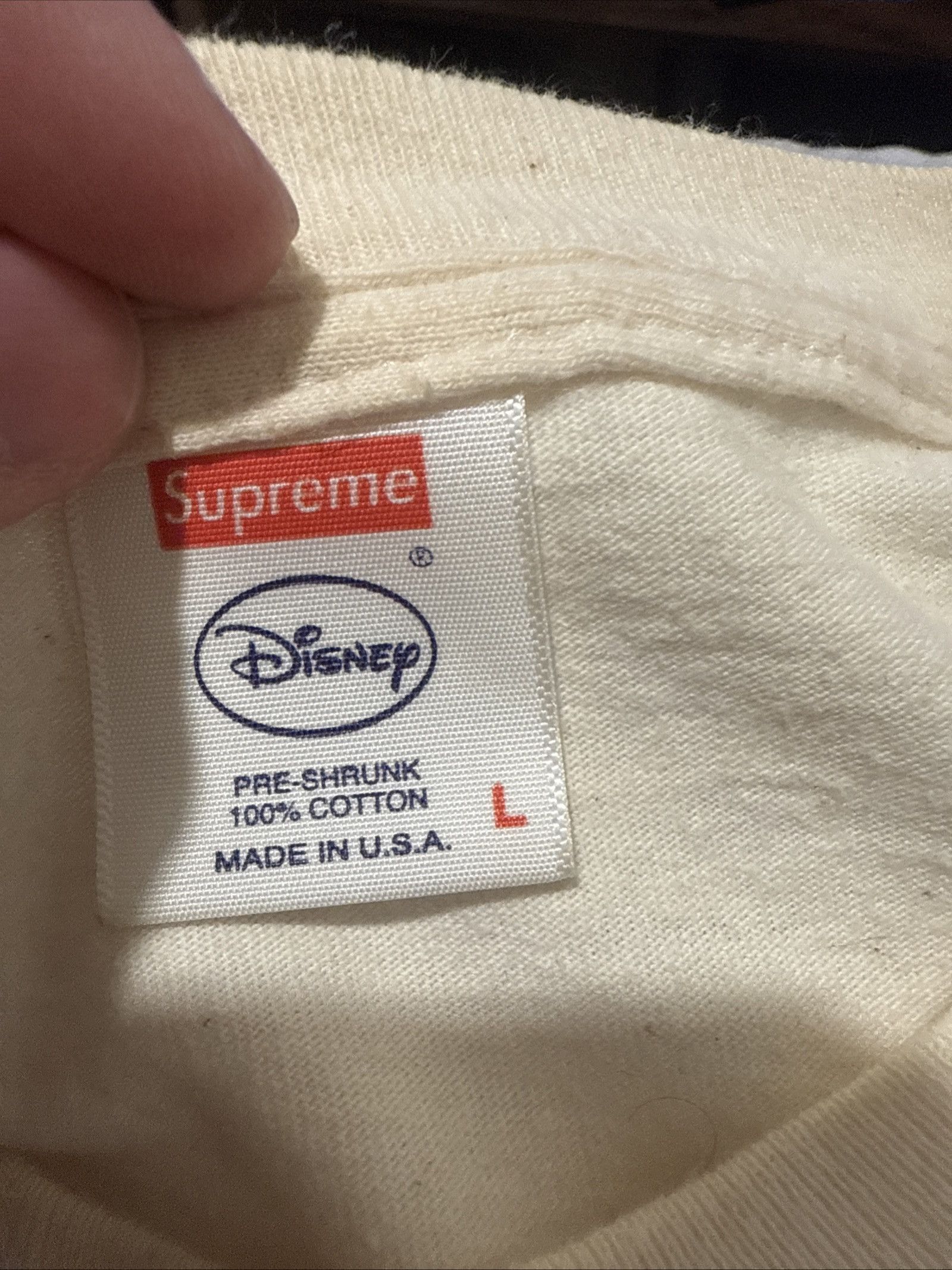 Supreme Supreme Disney Snow White tee Size US L / EU 52-54 / 3 - 3 Thumbnail