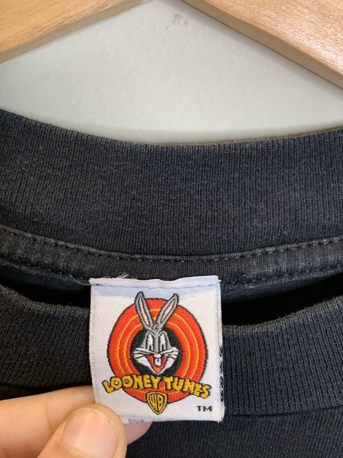 NBA × Vintage × Warner Bros *RARE* Vintage 1997 Taz Chicago Bulls Looney Tunes NBA Shirt Size US XL / EU 56 / 4 - 6 Thumbnail
