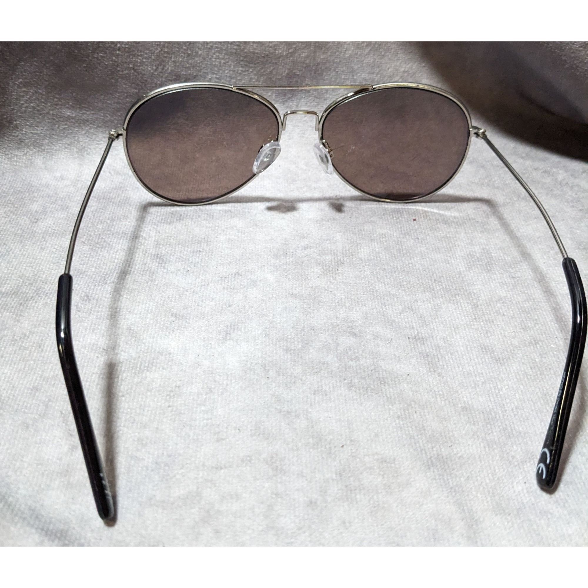 H&M H&M Silver Frame Blue Mirror Aviator Sunglasses Size ONE SIZE - 3 Thumbnail