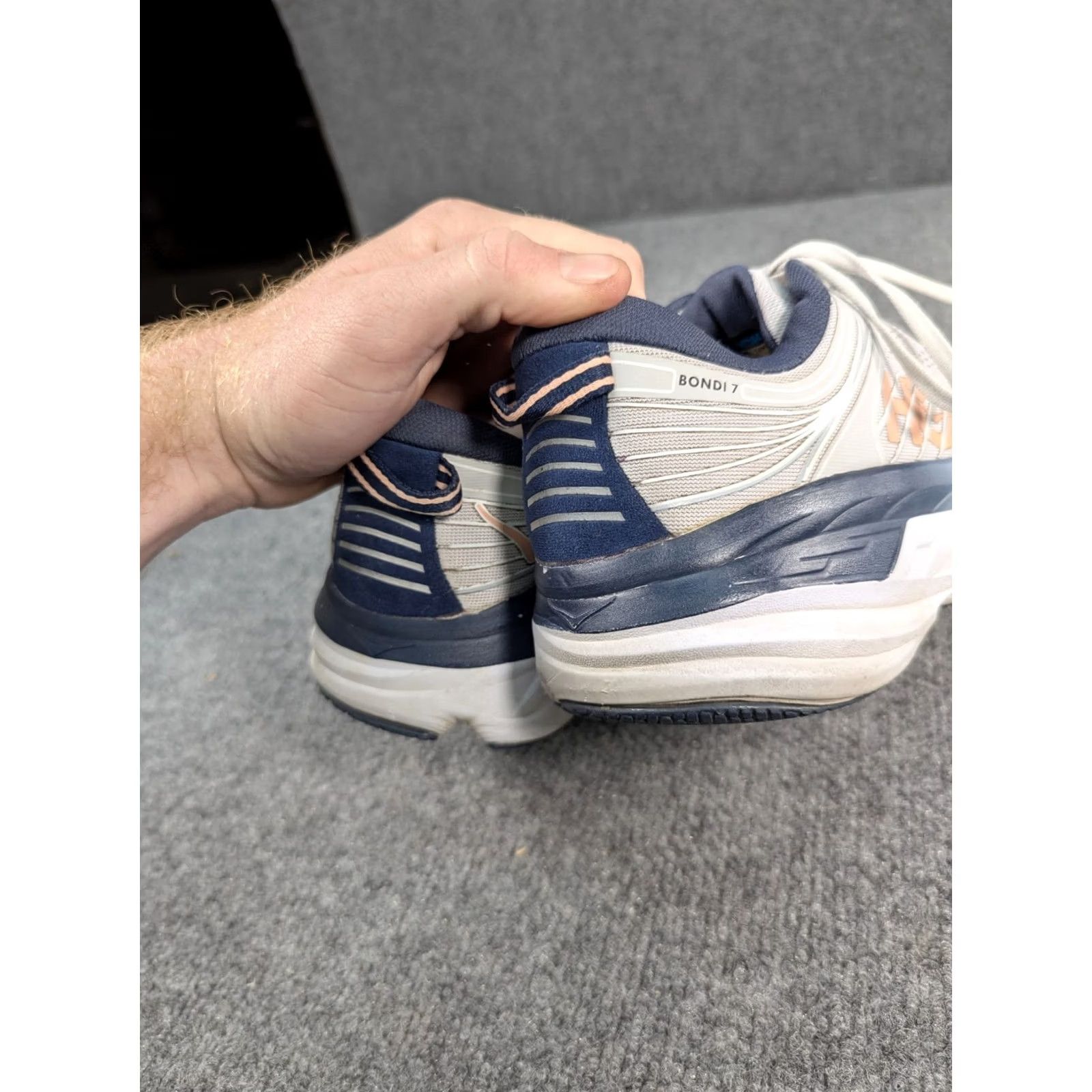 Vintage Hoka One One Bondi 7 Womens Shoes Size US 10.5 Athletic Low Top Sneakers Size L / US 10 / IT 46 - 6 Thumbnail