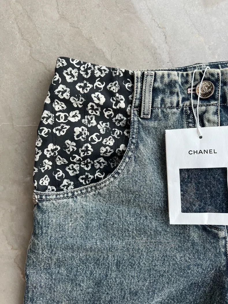 Chanel Chanel 25b floral print jeans Size 24" / US 00 / IT 34 - 2 Thumbnail