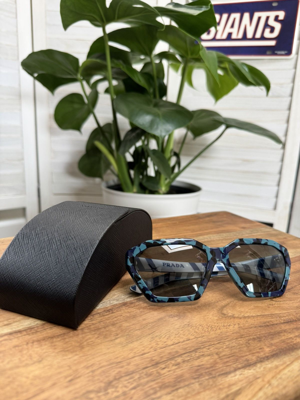 Prada Luxury Sunglasses Prada Luxury Size ONE SIZE - 2 Thumbnail