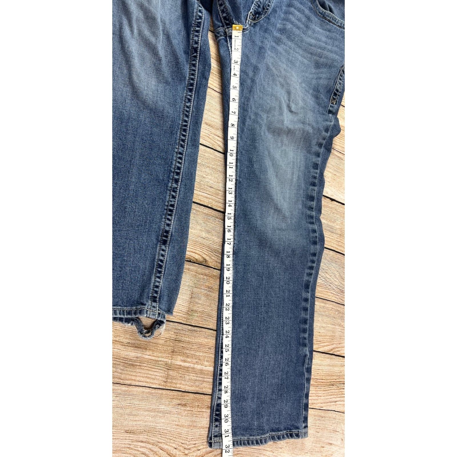 Ariat **Slim Fit Ariat Men's Blue Straight Jeans 40x32** User: **Ariat Men's Slim Fit Blue Straight Jeans 40x32** Size US 40 / EU 56 - 6 Thumbnail