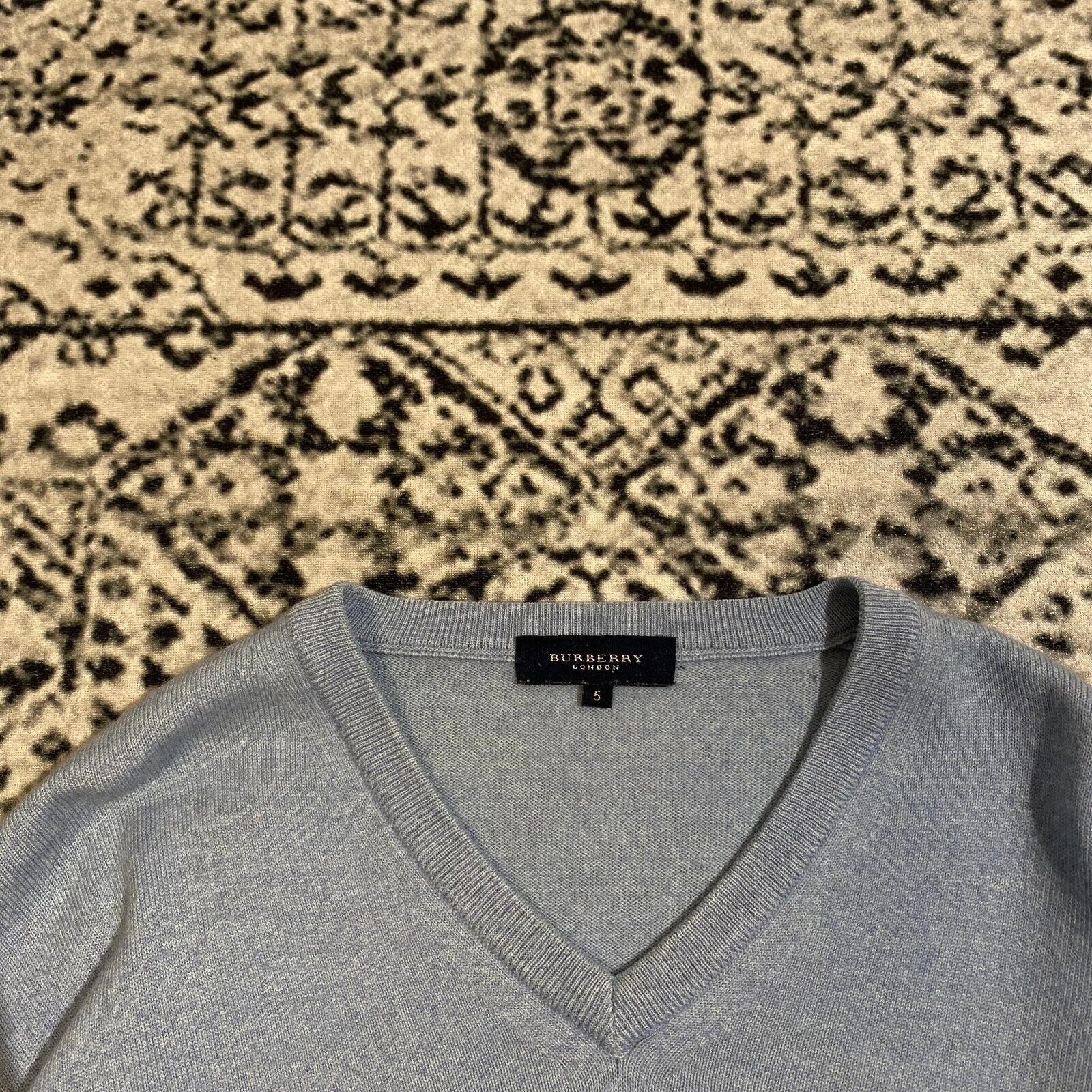 Burberry Vintage Burberry Baby Blue Wool Sweater Size S London 90s Size US S / EU 44-46 / 1 - 7 Thumbnail