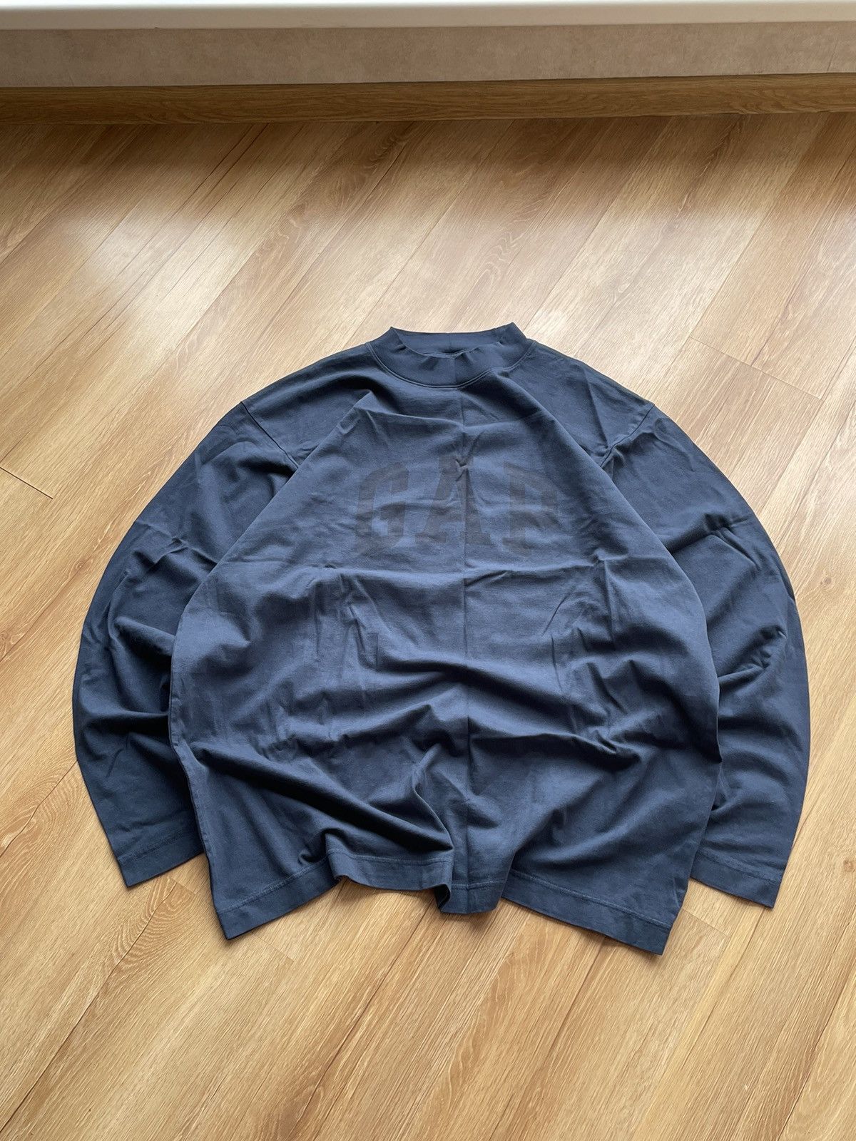 Gap × Yeezy NWT Yeezy Gap Dove Long Sleeve Tee by Balenciaga Size US M / EU 48-50 / 2 - 4 Thumbnail