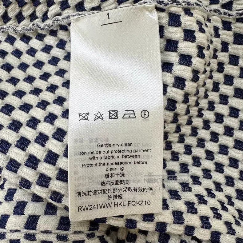 Louis Vuitton Louis Vuitton size L SS24 Checker Knit Wool Maxi Dress Size 26" / US 2 / IT 38 - 8 Thumbnail