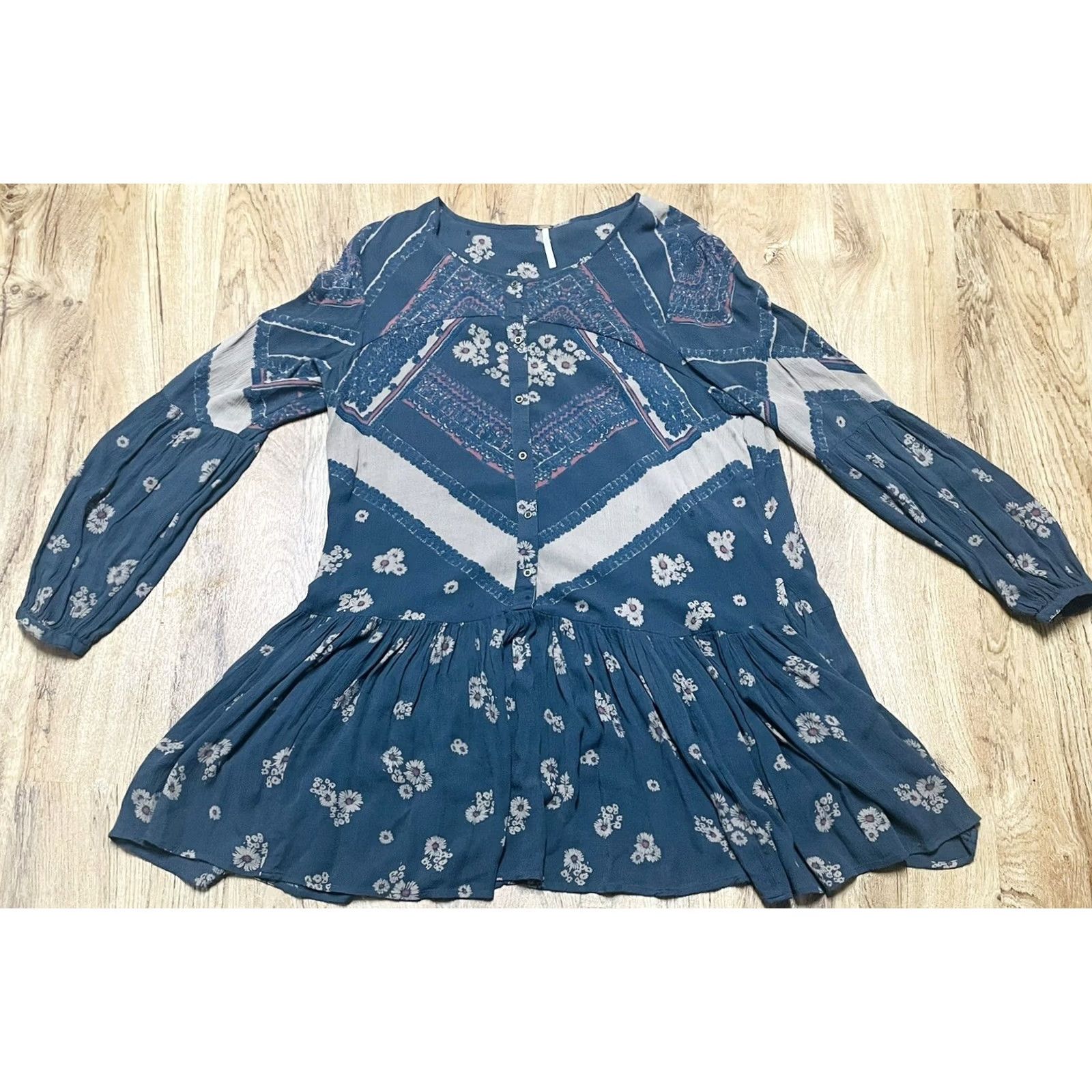 Free People VINTAGE? No — Free People Dress Floral Brown Hippie Bohemian Women’s Small Knee Length Long Sleeve Rayon Cotton Blend Shirt? Size S / US 4 / IT 40 - 2 Thumbnail