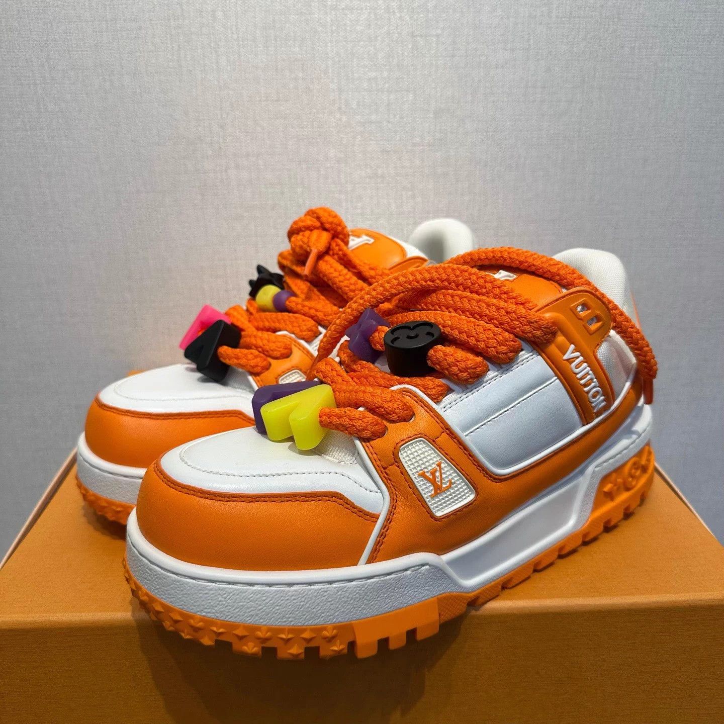 Louis Vuitton Louis Vuitton White/Orange Trainer 40.5 NIB Size US 7.5 / EU 40-41 - 1 Thumbnail