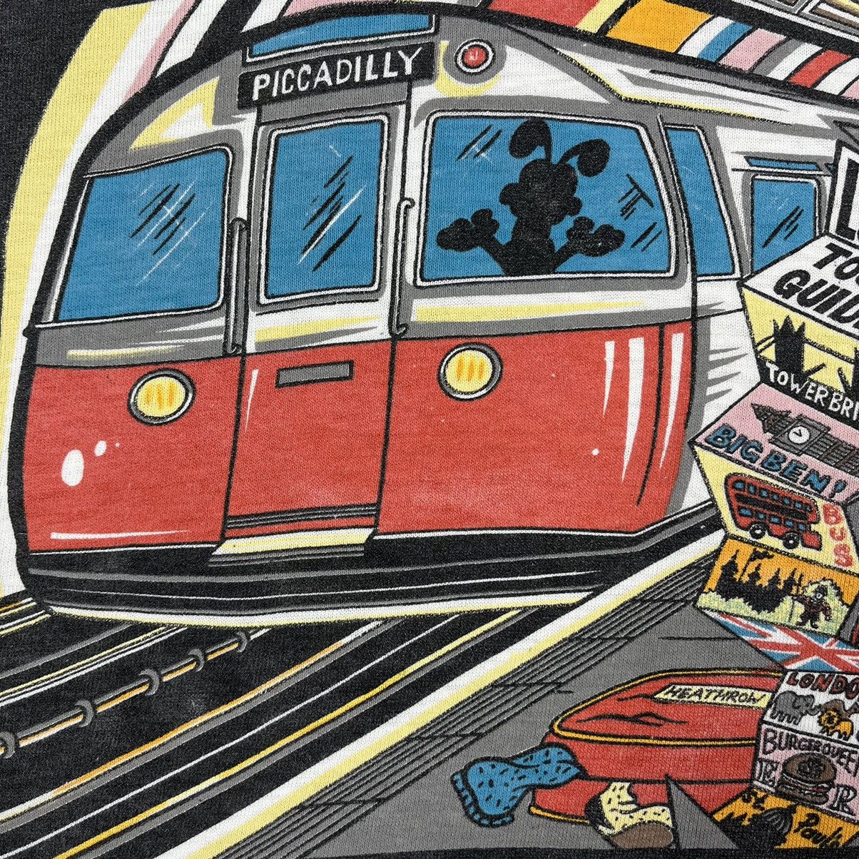 Cartoon Network Vintage Garfield “London by Tube” cartoon T shirt 90’s Size US M / EU 48-50 / 2 - 6 Thumbnail