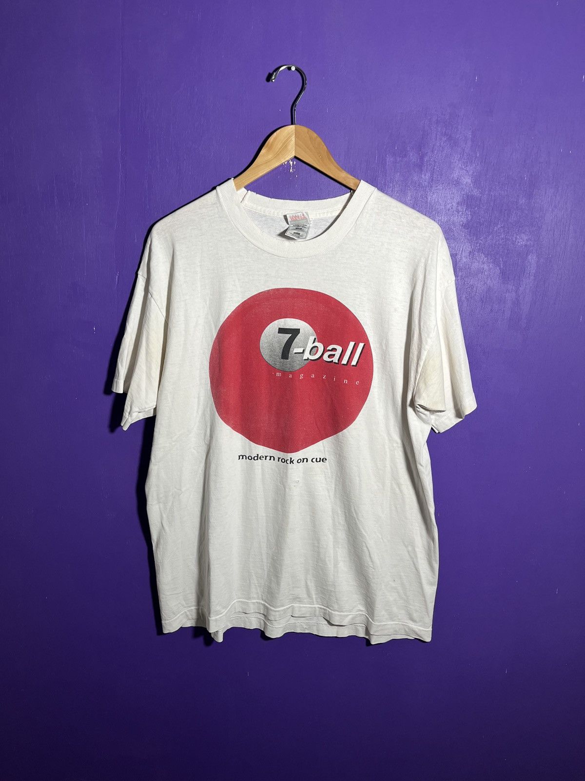 Vintage Vintage 90s 7-ball modern rock magazine t-shirt Size US XL / EU 56 / 4 - 1 Thumbnail