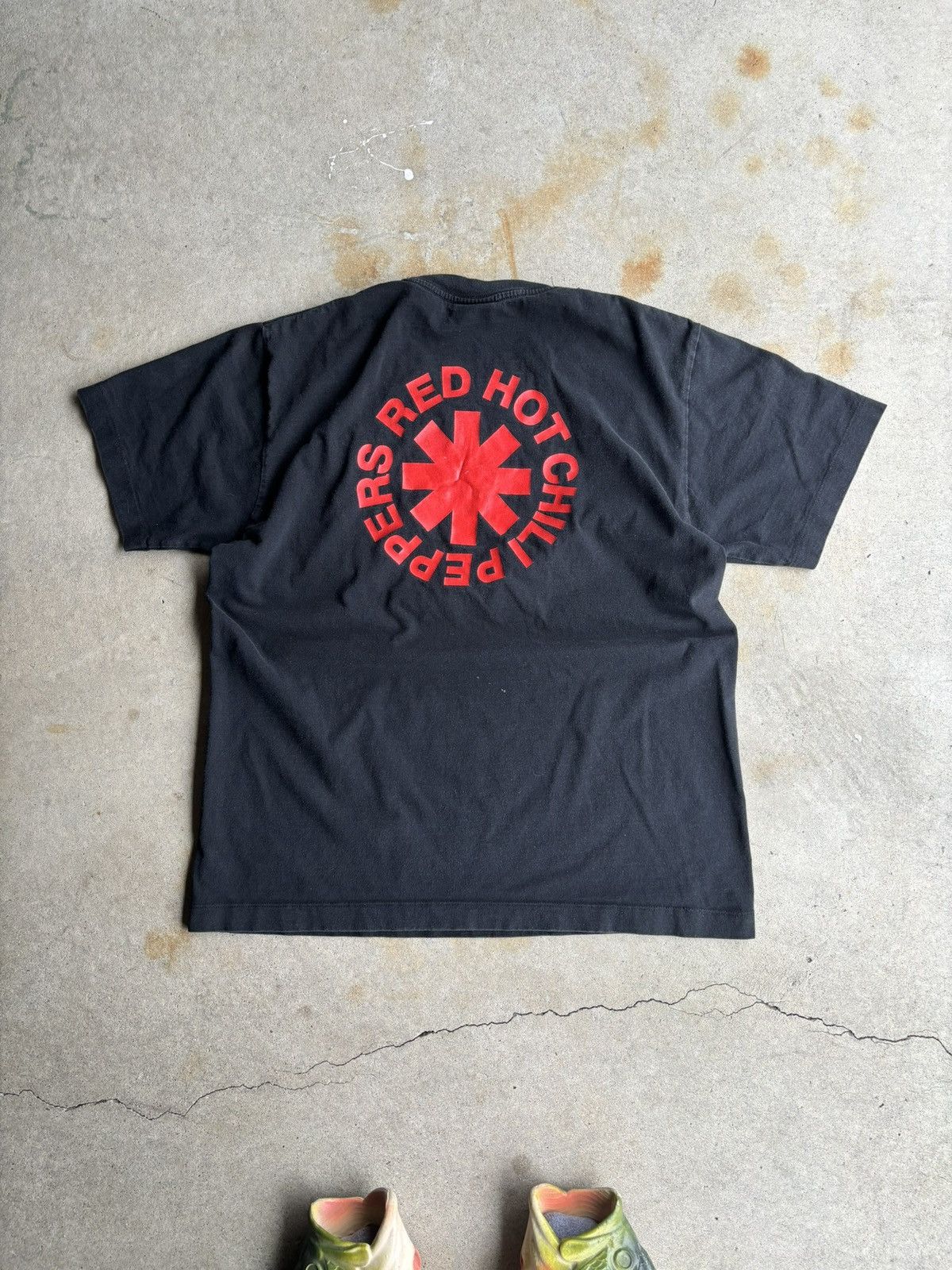 Band Tees Vintage Early 2000s Red Hot Chilli Peppers Thai Boot Tee Size US M / EU 48-50 / 2 - 2 Thumbnail