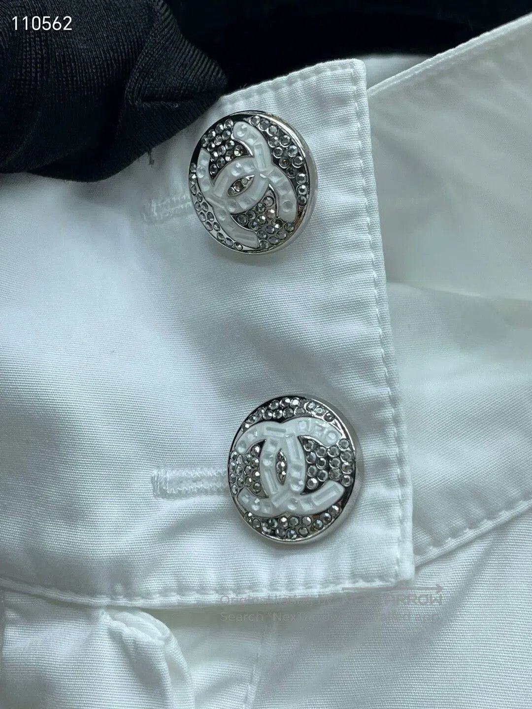 Chanel Chanel Diamond Button White Shirt. Size XXS / US 00 / IT 34 - 4 Thumbnail