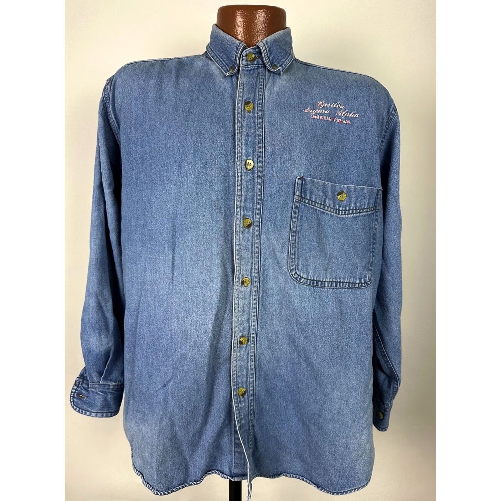 Vintage VINTAGE Epsilon Sigma Alpha International Denim Shirt Men M Casual Denim Shirt ESA Embroidered 90s Y2K Size US M / EU 48-50 / 2 - 3 Thumbnail