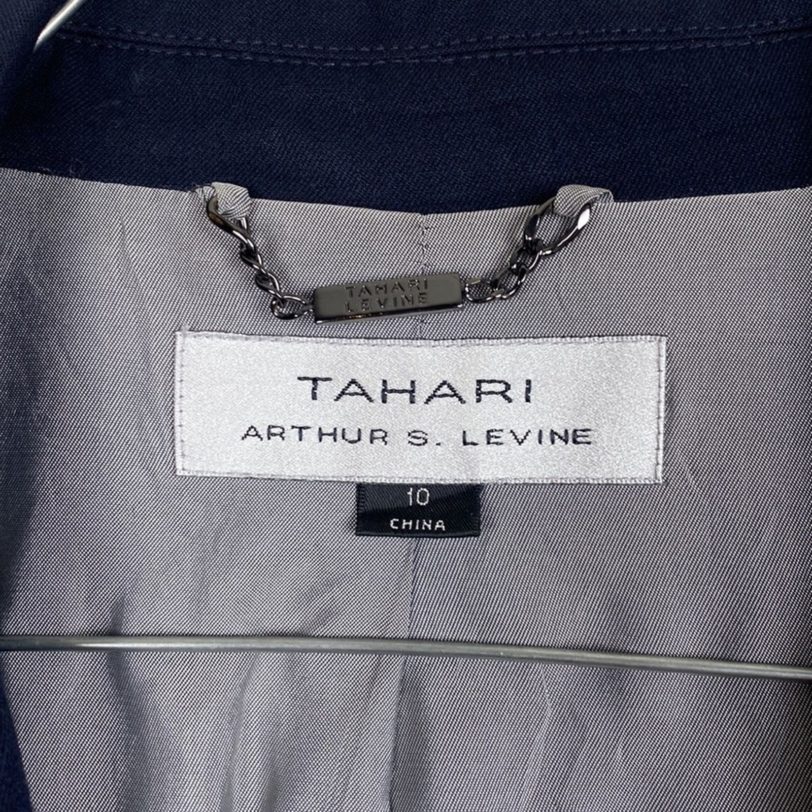 Other Tahari Navy Blazer Jacket SZ 10 Classic Workwear, Stretch Size L / US 10 / IT 46 - 4 Thumbnail