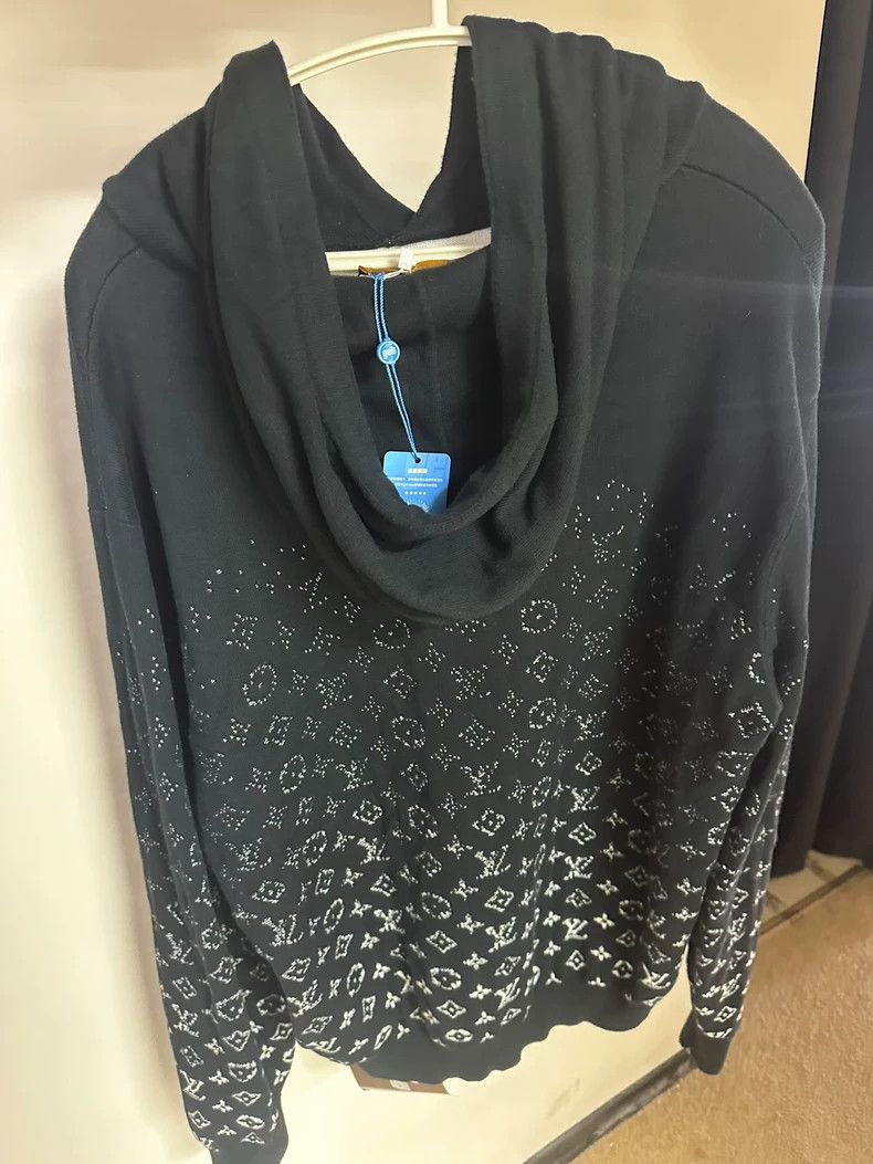 Louis Vuitton Louis Vuitton Black and white gradient hooded sweatshirt Size US M / EU 48-50 / 2 - 2 Thumbnail