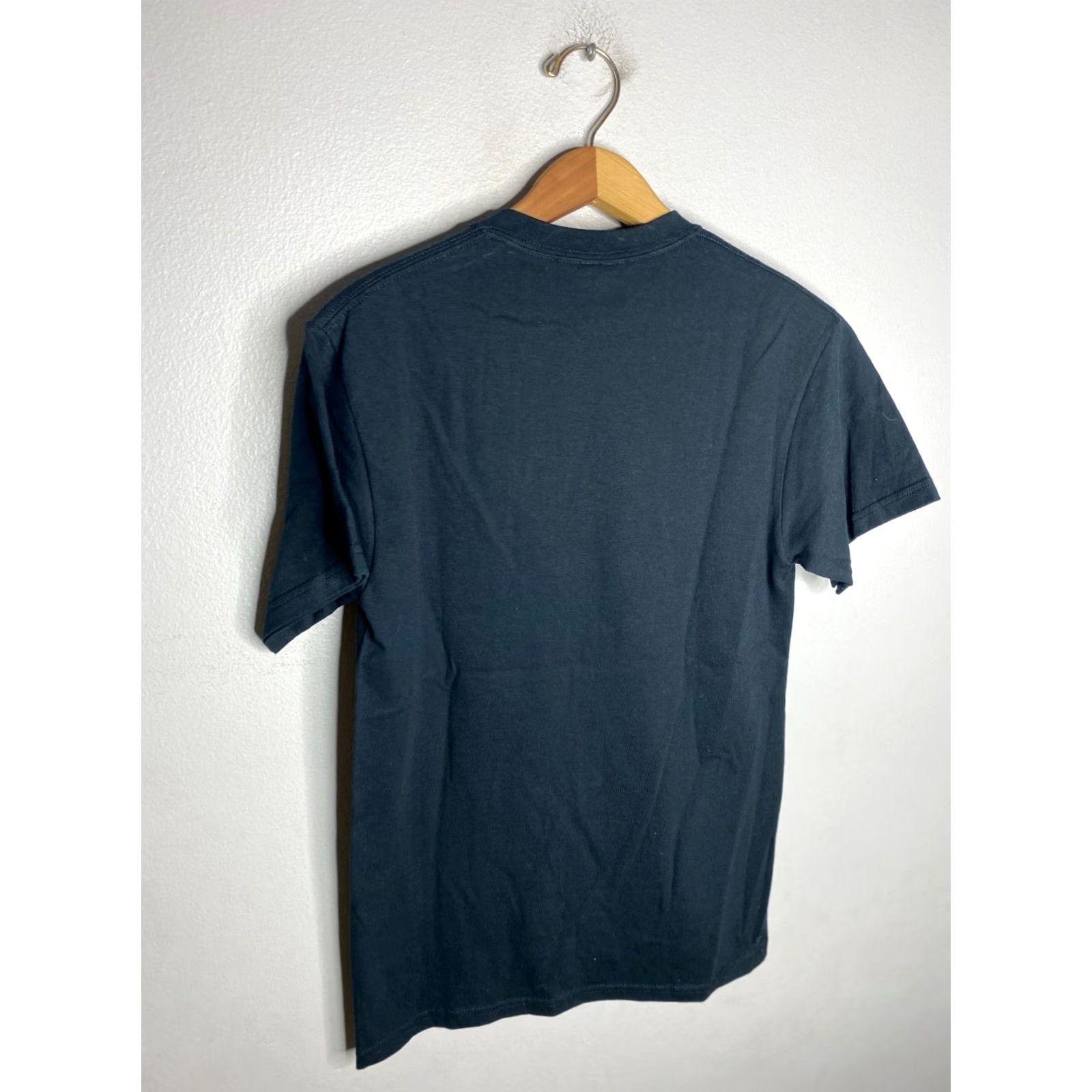 Gildan VINTAGE Gildan T-Shirt Boys? Mens? 90s Graphic Tee Crew Neck Short Sleeve Black S Small Black 2000-2009 Adults Mens Size US S / EU 44-46 / 1 - 4 Thumbnail