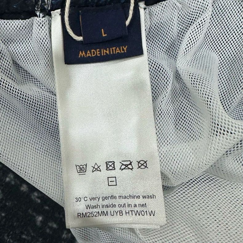 Louis Vuitton Louis Vuitton size l 25 New Sailing Full Logo Shorts Size US 28 / EU 44 - 3 Thumbnail