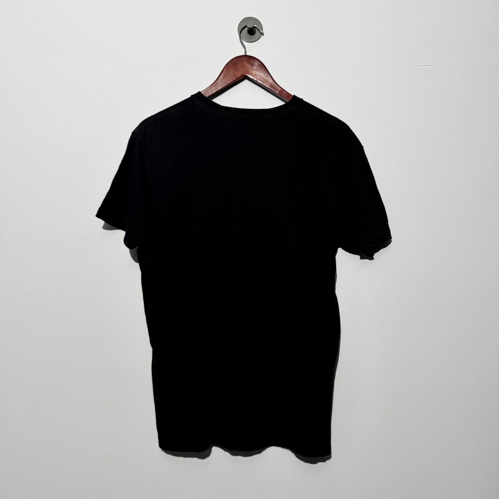 Vintage Vintage Unisex Black Cotton T-Shirt Size M Regular Fit Size US M / EU 48-50 / 2 - 8 Thumbnail