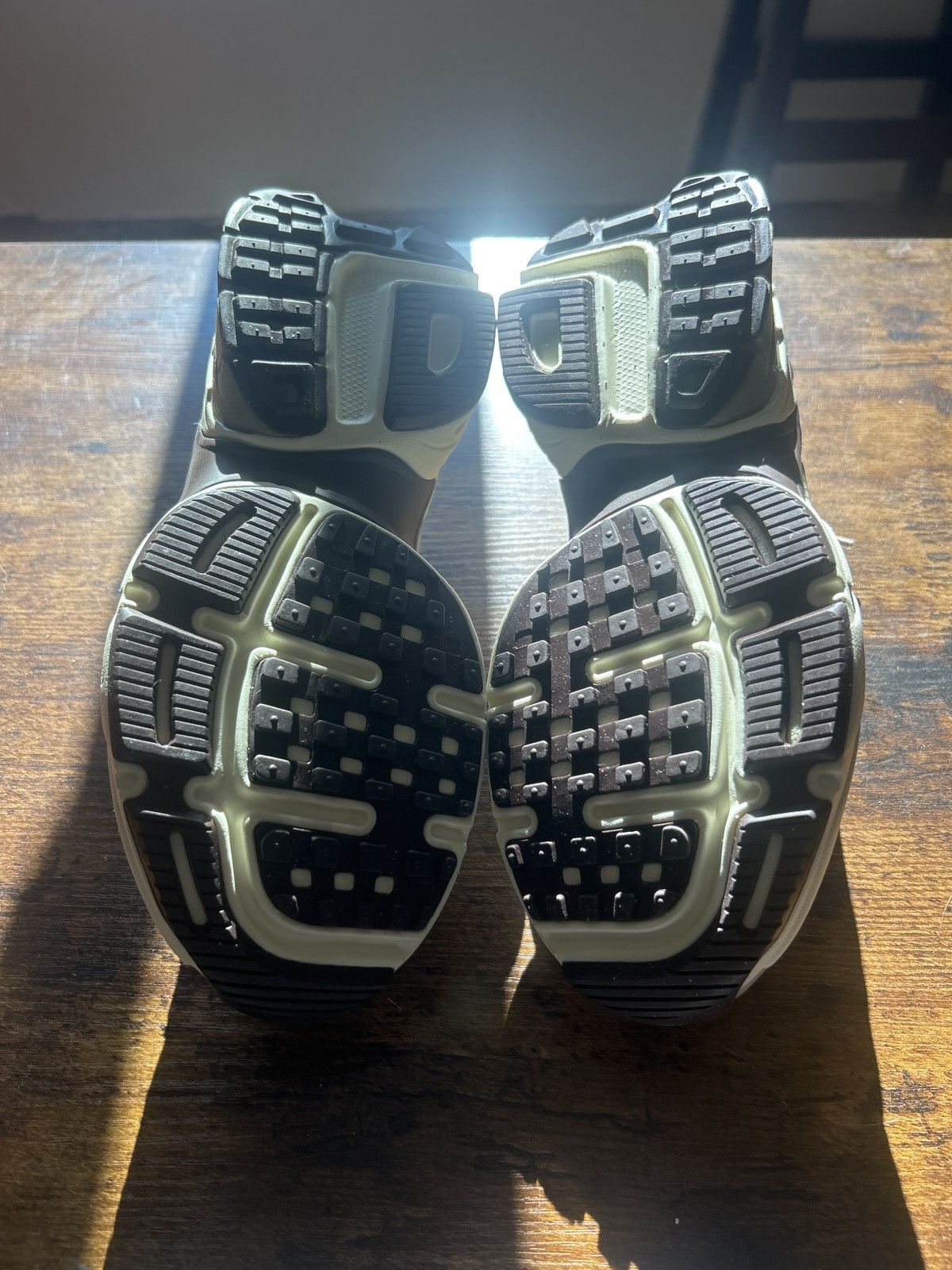 Nike W Nike V2K RUN Size US 6.5 / IT 36.5 - 4 Thumbnail