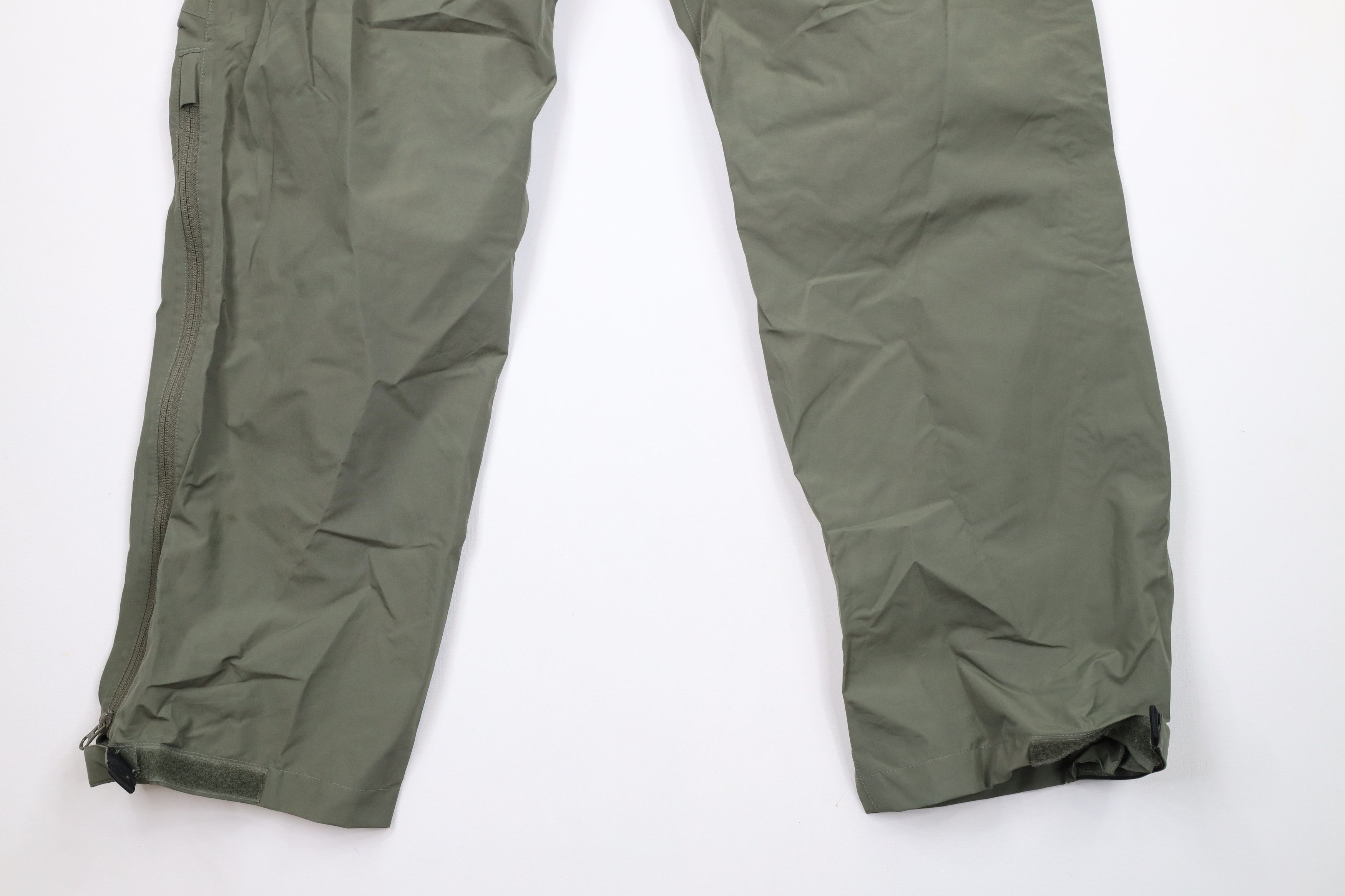 Cabelas × Vintage Vintage Cabelas Waterproof Outdoor Trail Rain Pants Green Size US 34 / EU 50 - 14 Thumbnail