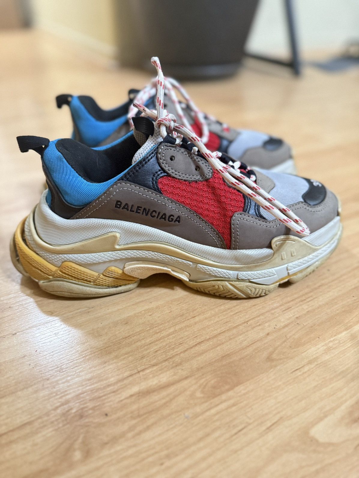 Balenciaga 2018 Balenciaga triple s grey red blue Size US 6.5 / EU 39-40 - 2 Thumbnail