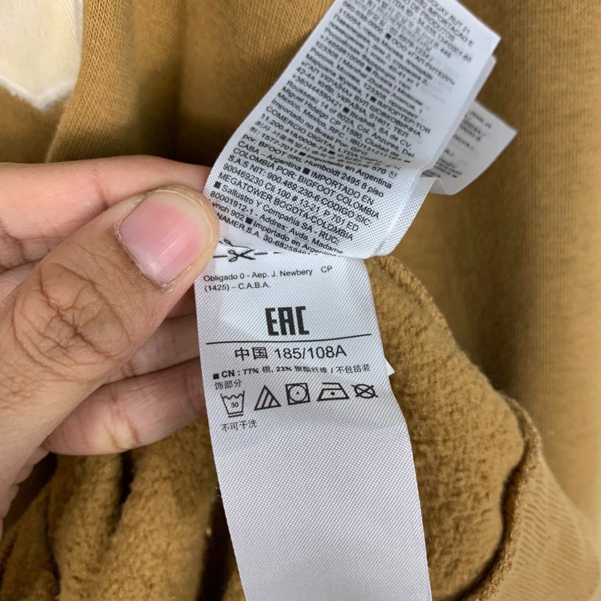 Gap GAP Big Logo Crewneck Sweatshirt #1874-C82 Size US XL / EU 56 / 4 - 18 Thumbnail