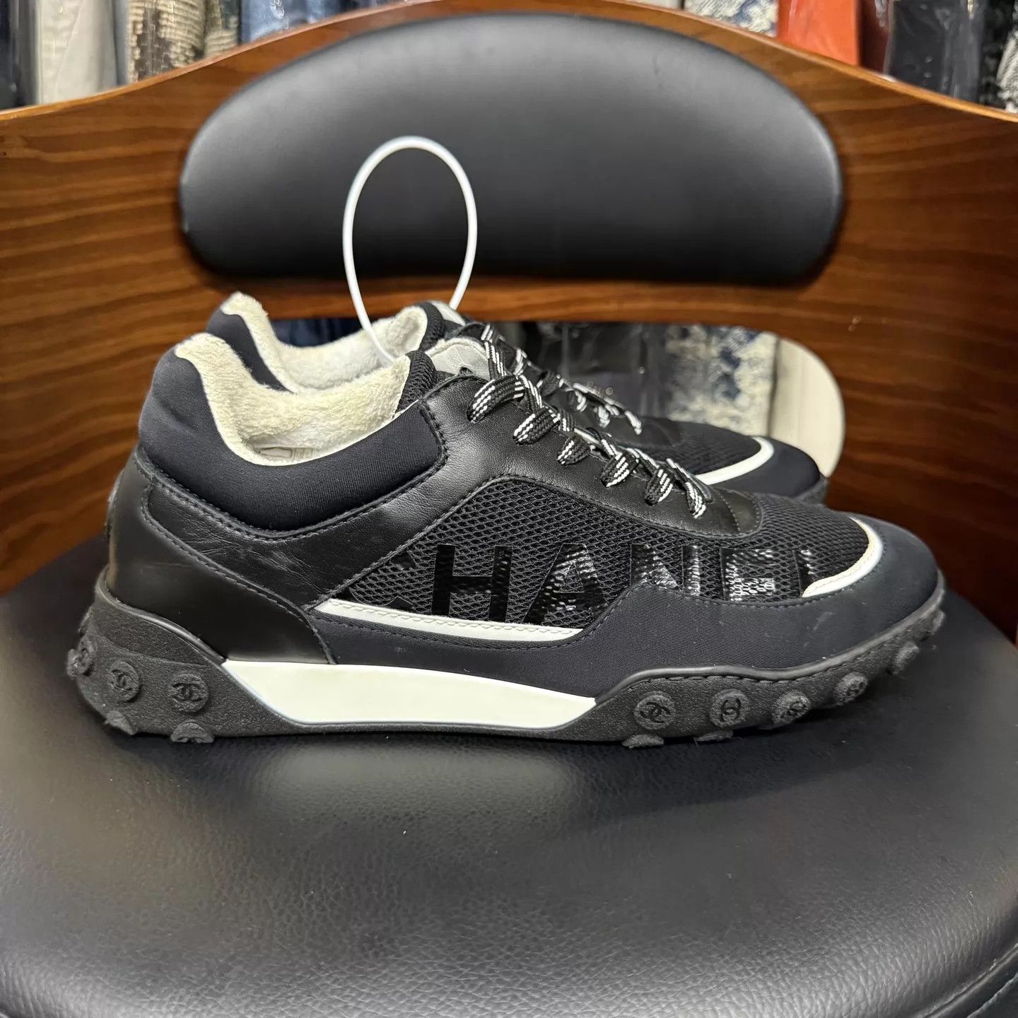 Chanel Chanel black white German trainer 39 99 new Size US 8.5 / IT 38.5 - 4 Thumbnail