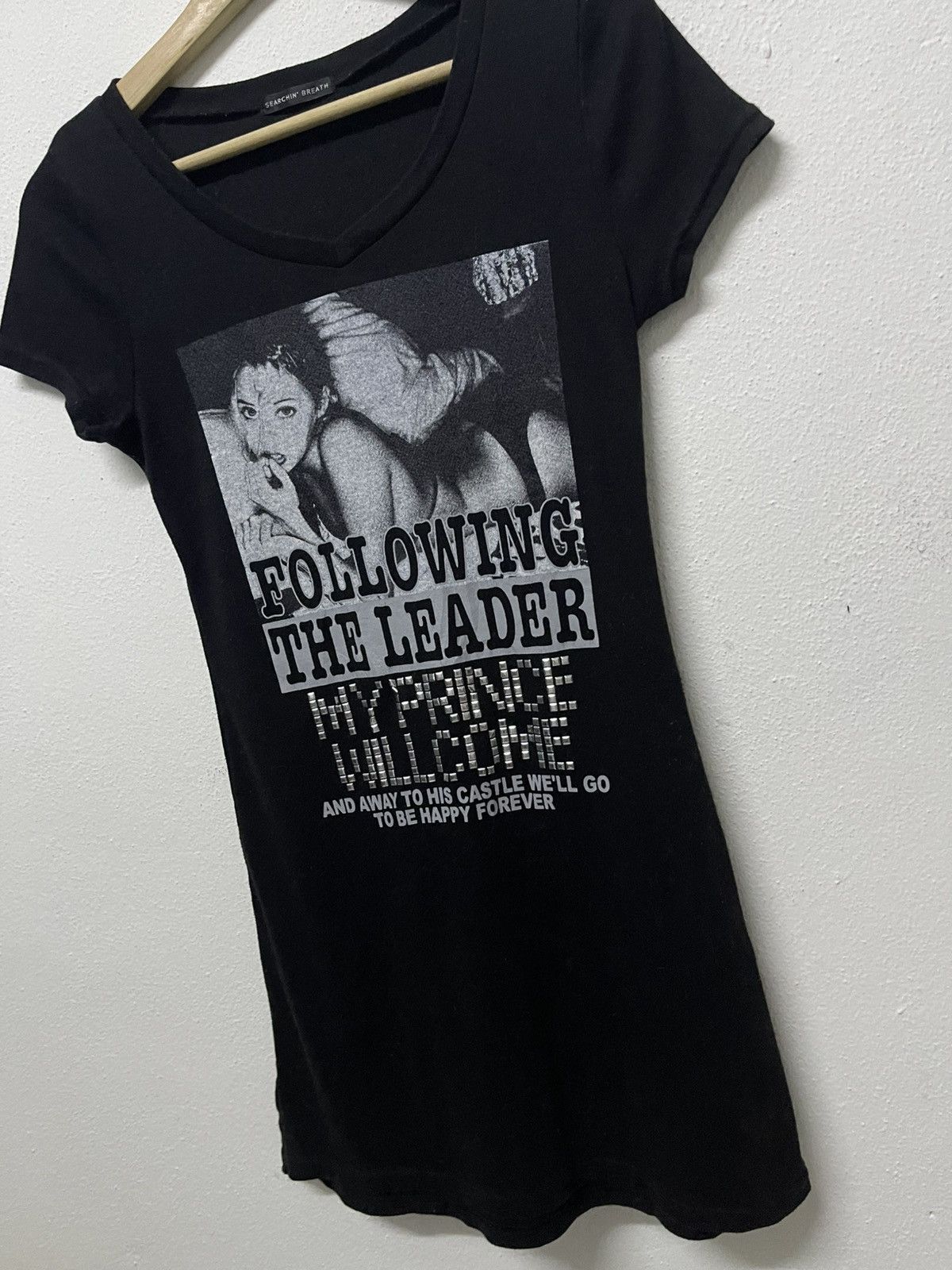 If Six Was Nine 2000s HYSTERIC GLAMOUR INSPIRED SEXY GRAPHIC V NECK TSHIRT Size M / US 6-8 / IT 42-44 - 4 Thumbnail