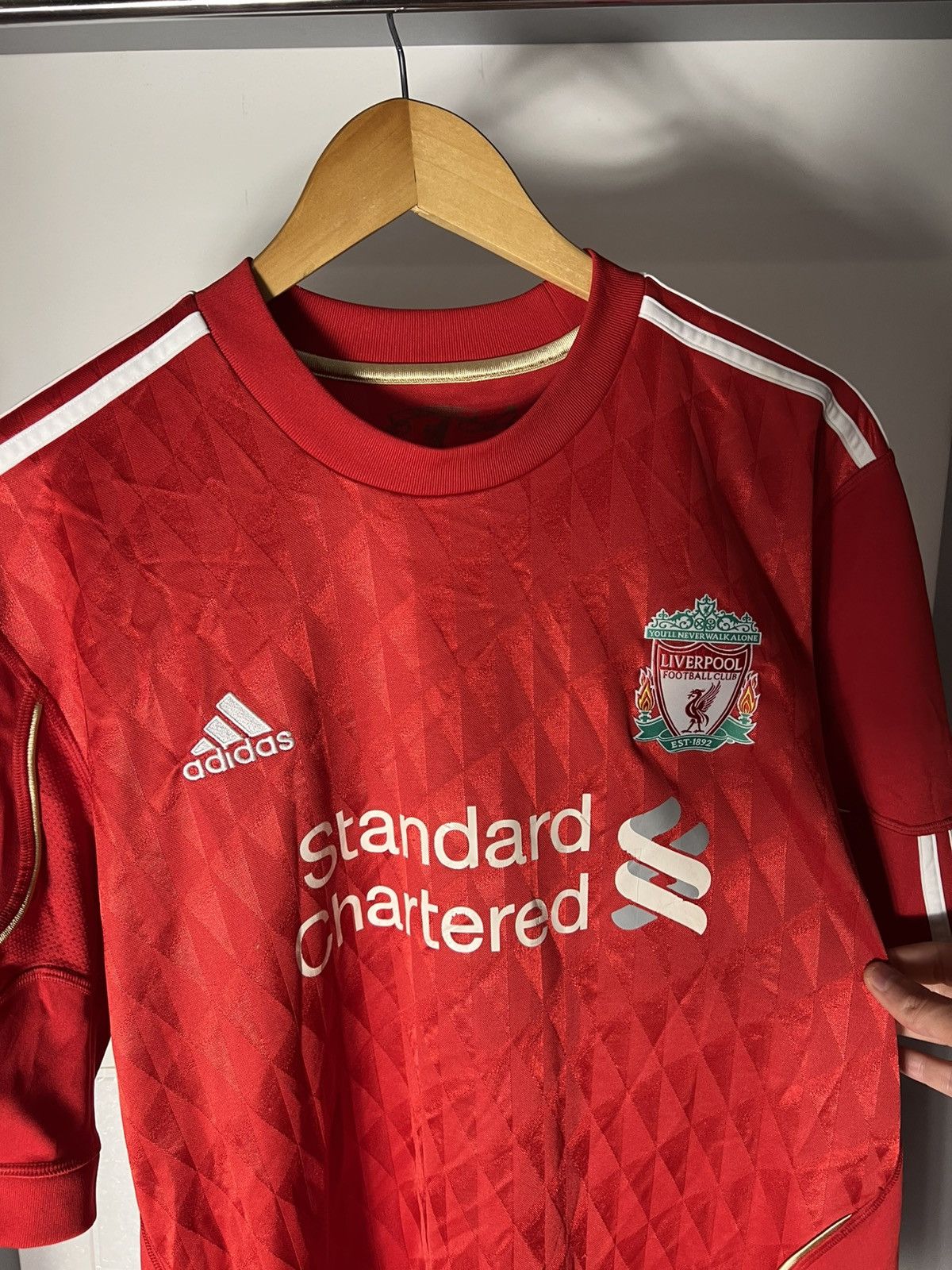 Adidas VINTAGE ADIDAS FC LIVERPOOL ENGLAND SOCCER JERSEY RETRO Y2K Size US L / EU 52-54 / 3 - 6 Thumbnail
