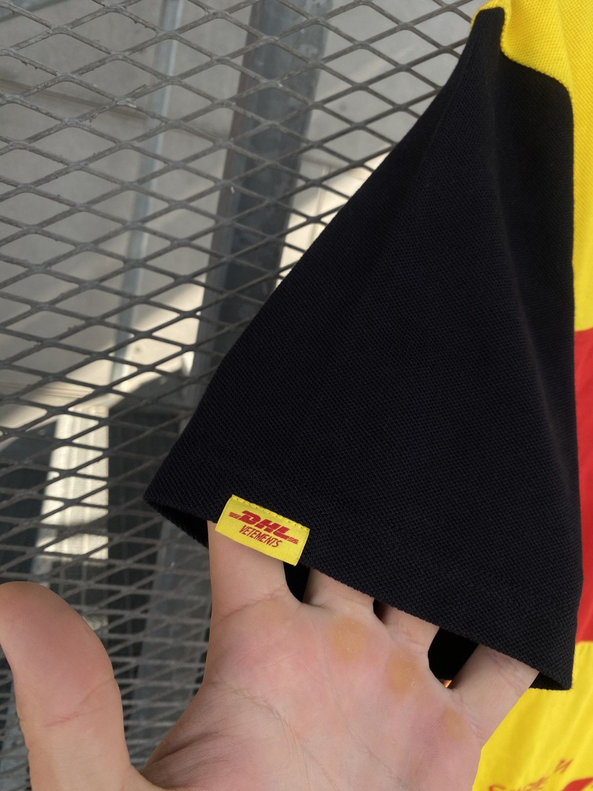 Vetements Vetements x DHL Upside Down Polo T-Shirt New Size US S / EU 44-46 / 1 - 7 Thumbnail
