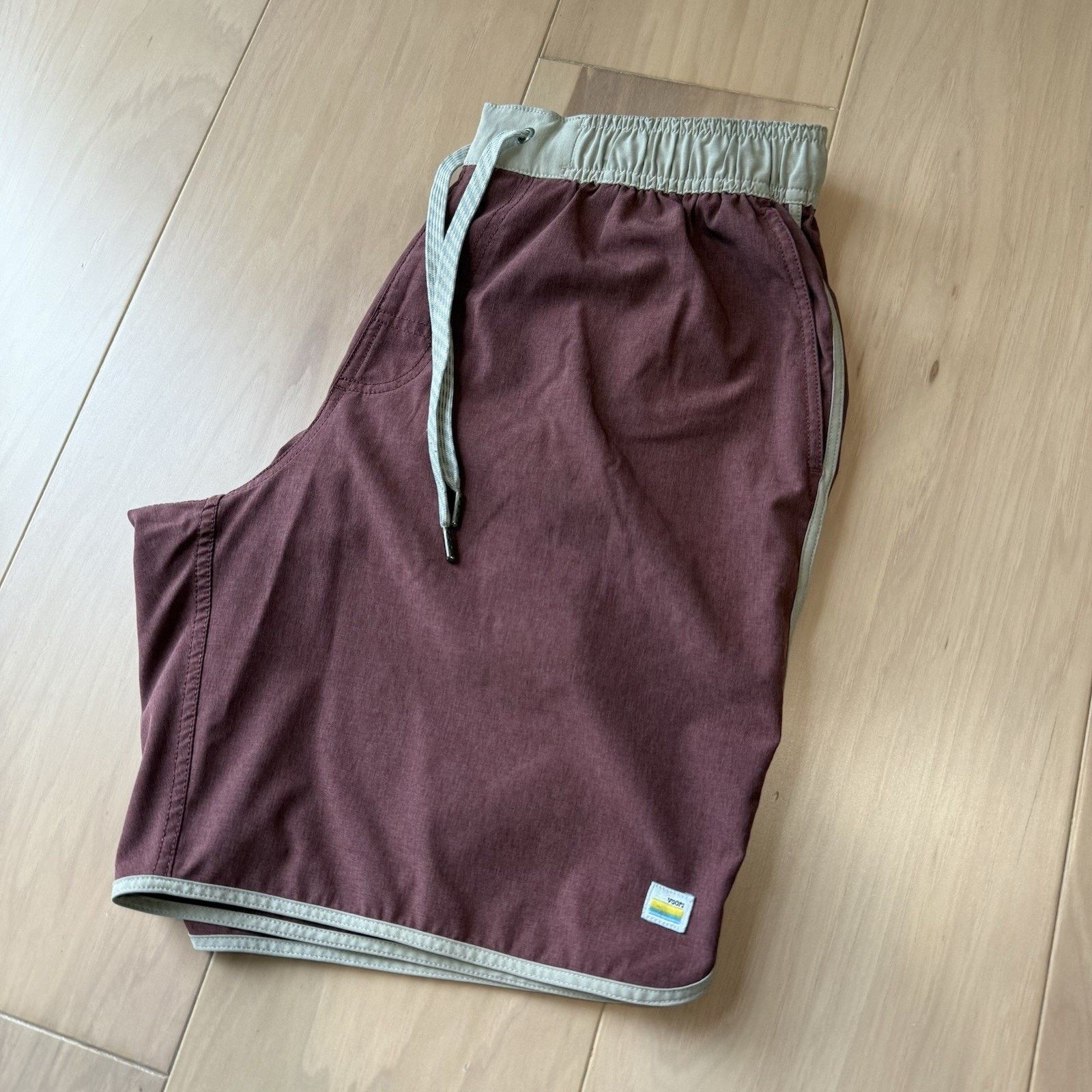 Vuori Vuori Banks Shorts Medium Maroon Lightweight Workout Size US 29 - 7 Thumbnail