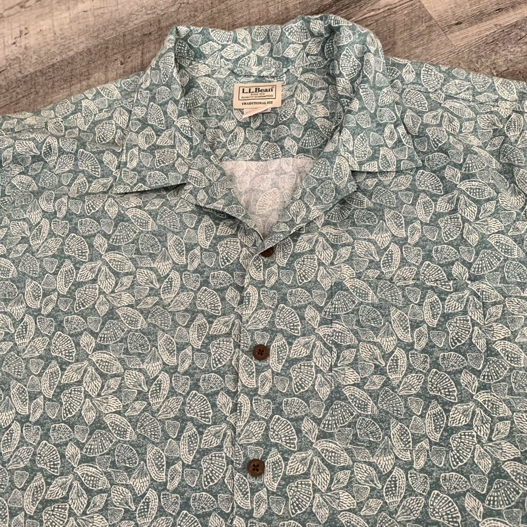 Vintage L.L. Bean Hawaiian Shirt Mens XL Sea Shell Traditional Fit Button Up Cotton Green Short Sleeve Beach Tropical 90s? Size US XL / EU 56 / 4 - 7 Thumbnail