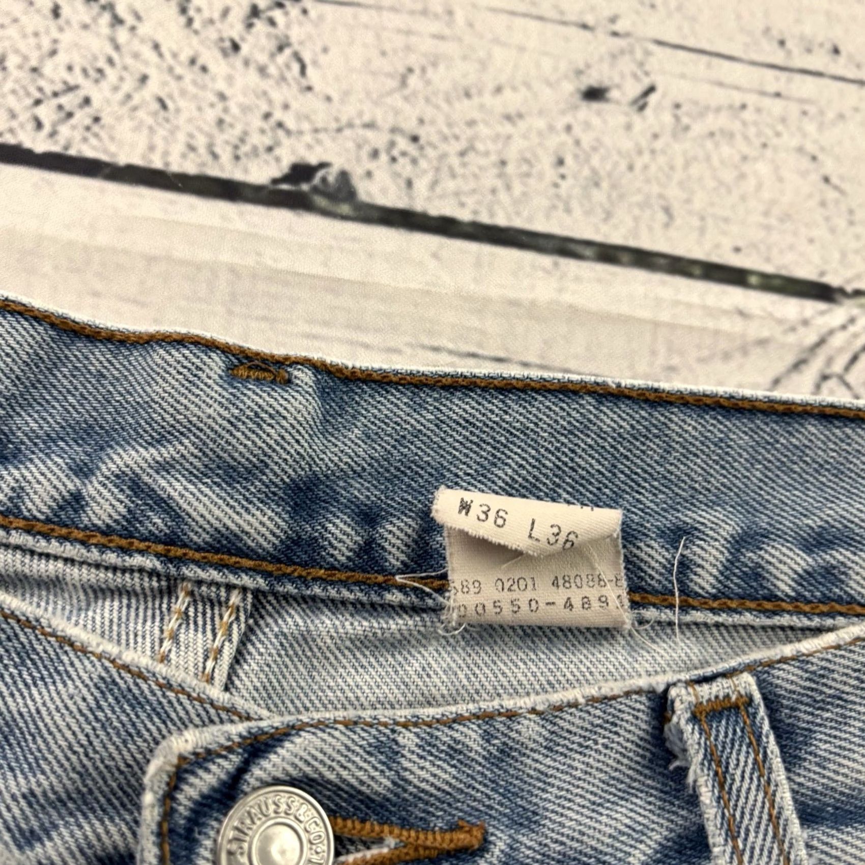 Levi's Vintage Levi's 550 Relaxed Fit Light Wash Denim Blue Jeans Men's 36x36 Size US 36 / EU 52 - 6 Thumbnail