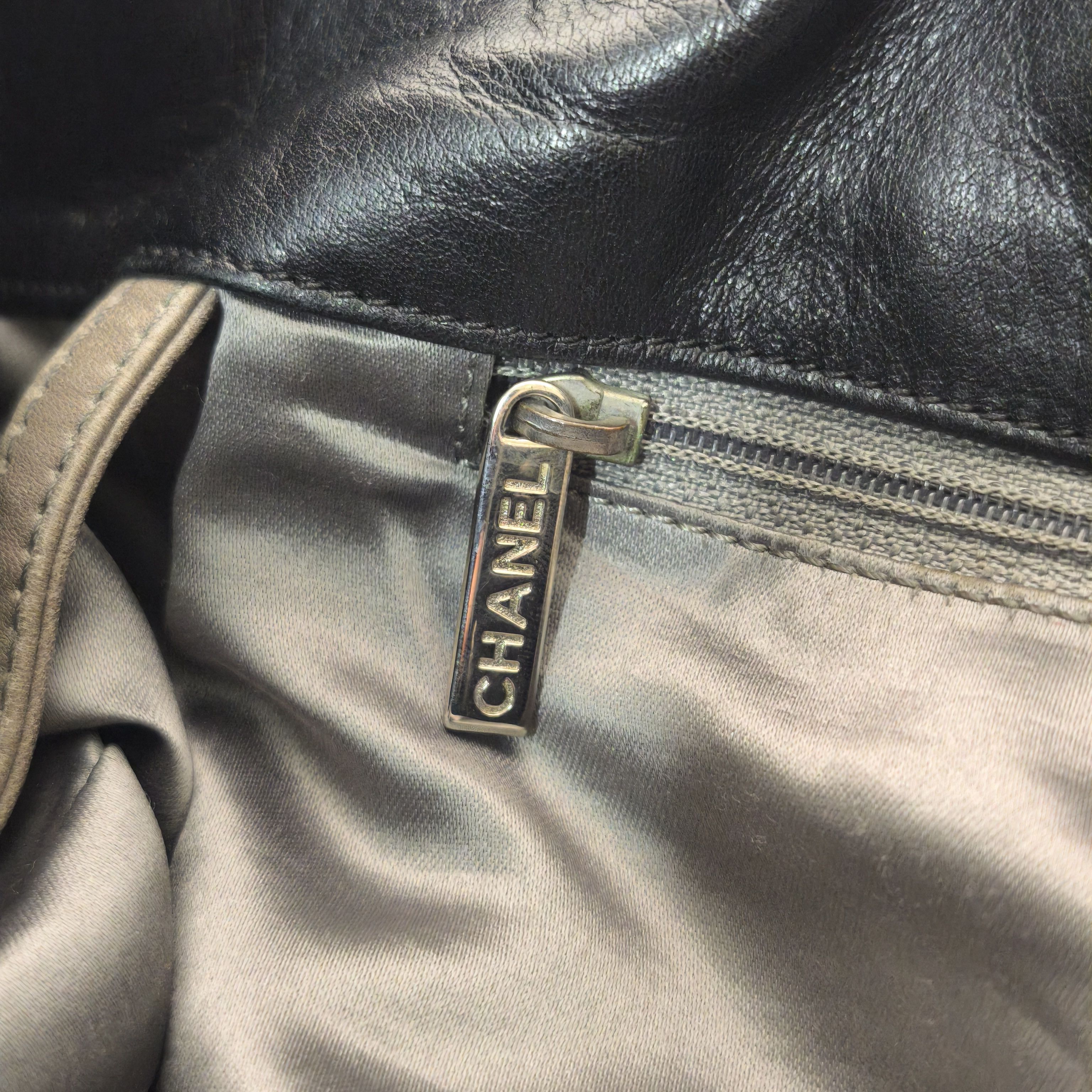 Chanel Chanel 2008 Vintage East West Expandable Strap Tote Size ONE SIZE - 13 Thumbnail