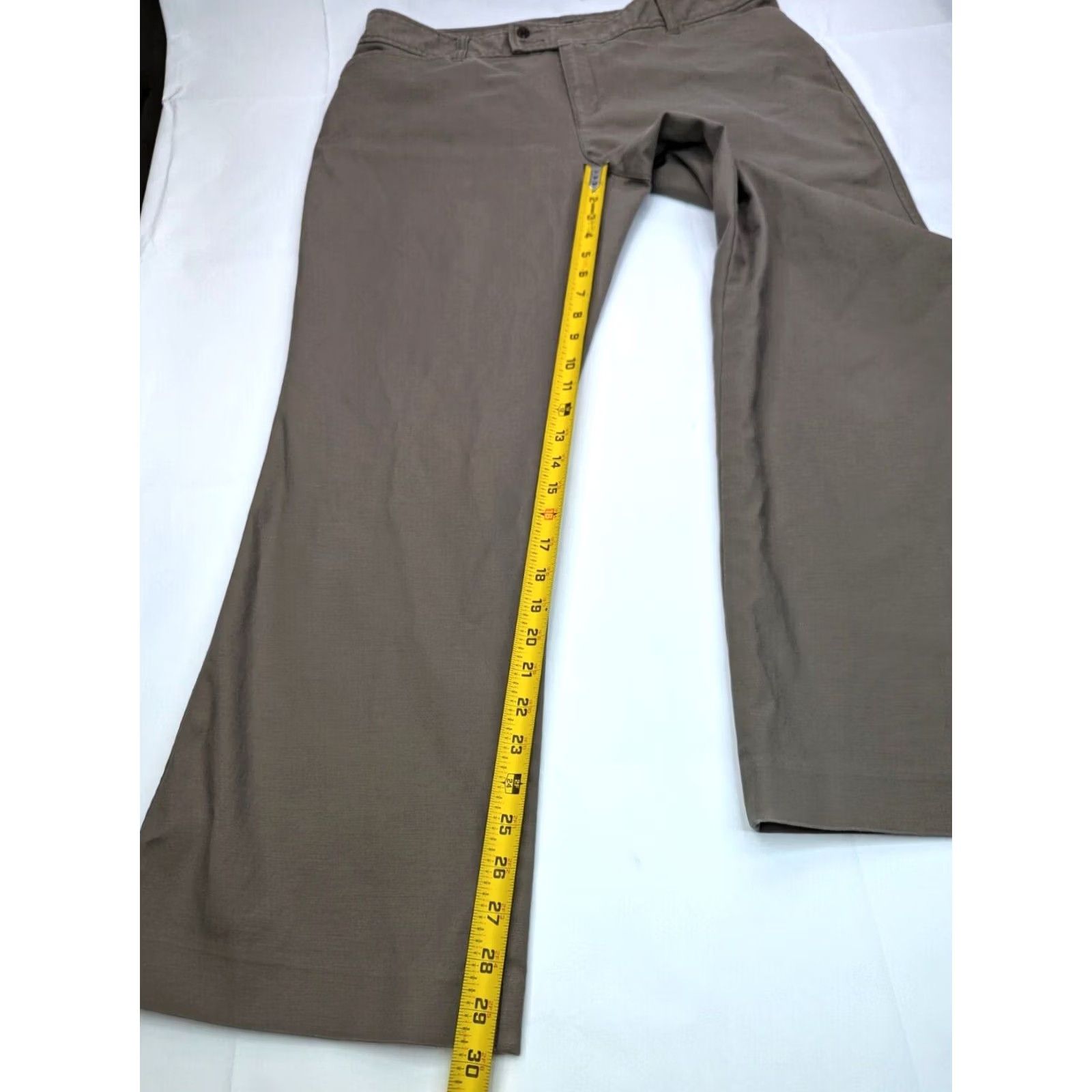 Eddie Bauer Eddie Bauer Vashon Fit Women 18 Khakis Pants Flat Front Stretch 38x30 Brown Twill Regular Pattern Solid Front Zip Pockets Button Logo Size 40" / US 18 - 3 Thumbnail