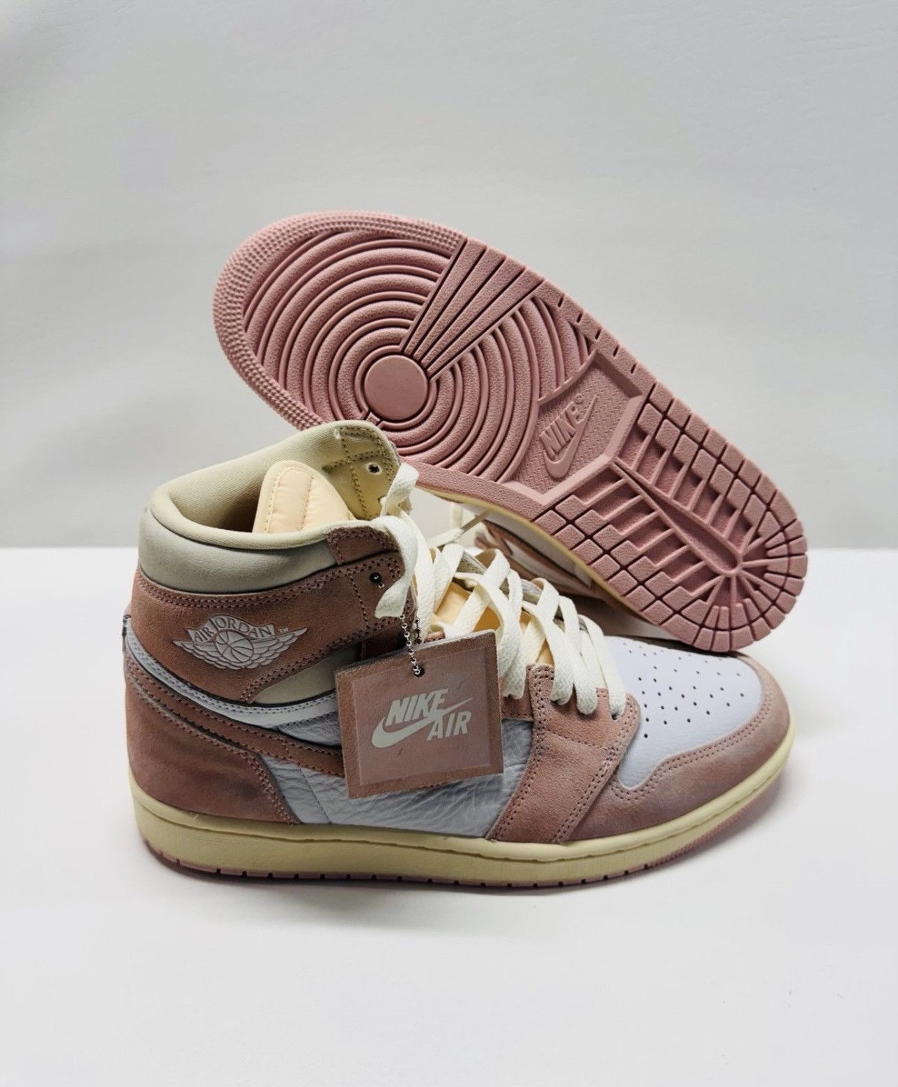 Jordan Brand Air Jordan 1 Retro Hi OG Washed Pink Size US 11 / IT 41 - 1 Thumbnail