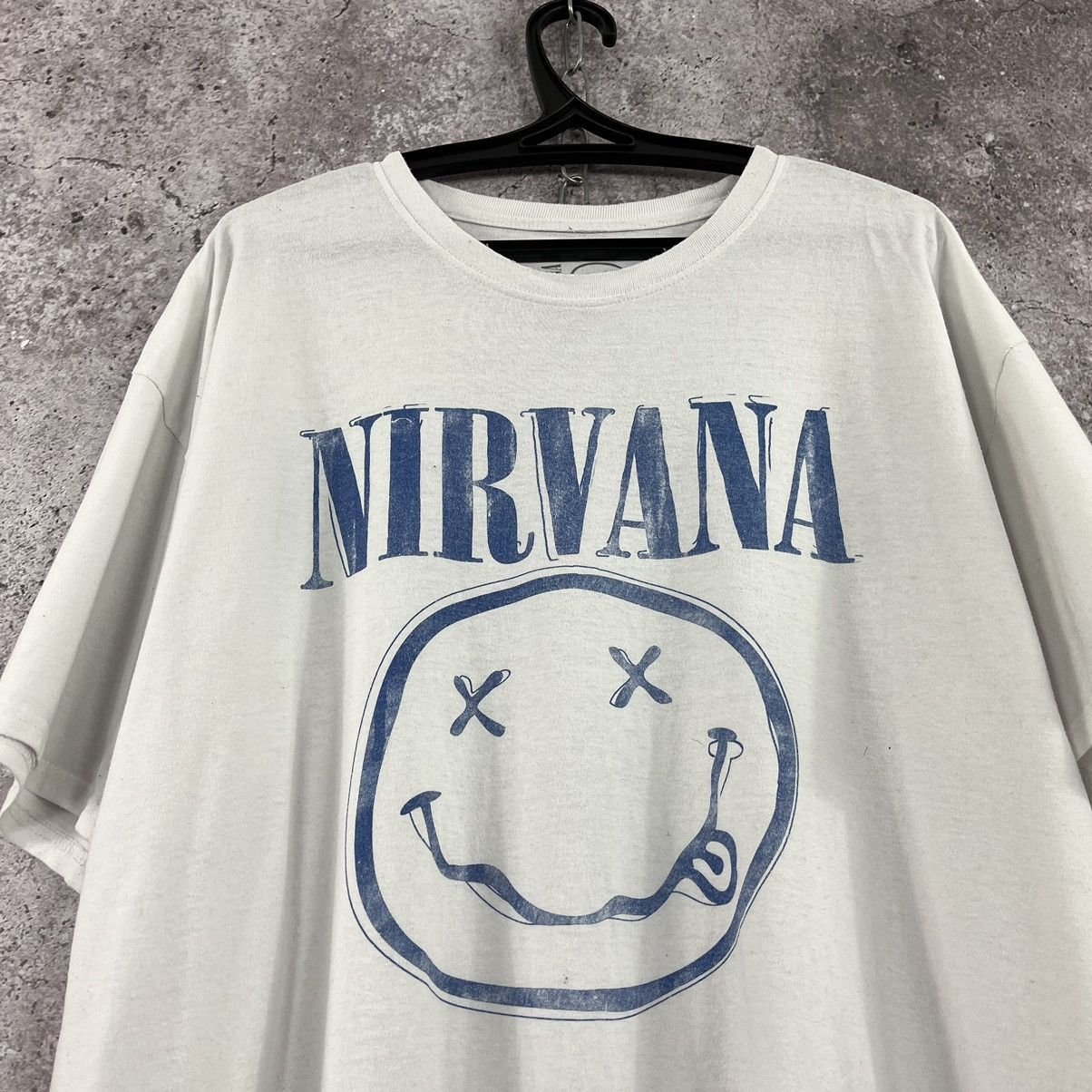 Band Tees Nirvana T-Shirt Big Logo Smile Y2K White Size Large L Size US L / EU 52-54 / 3 - 4 Thumbnail