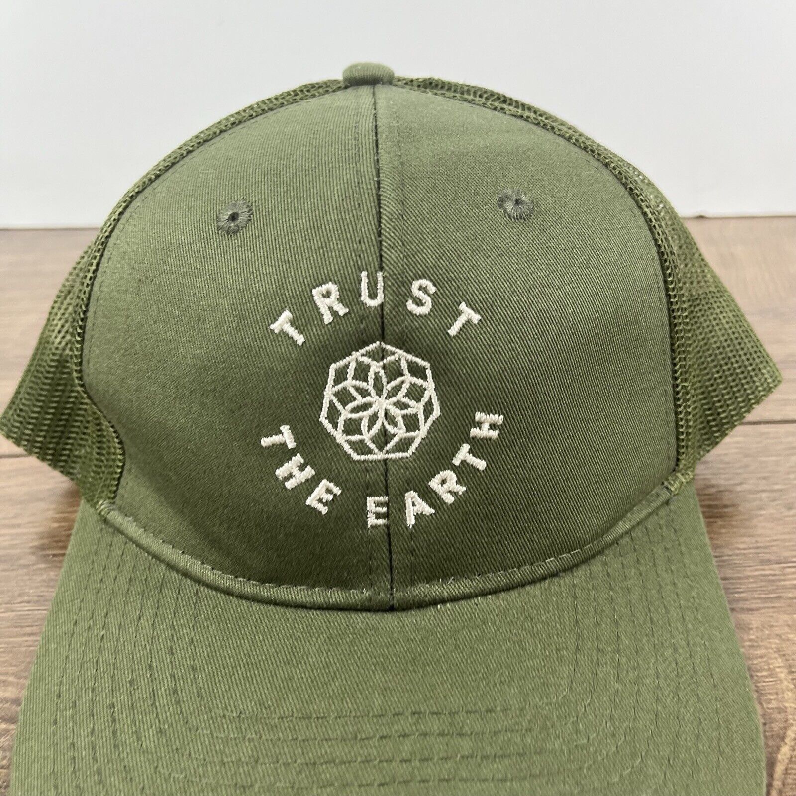 Other Trust the Earth Hat Adjustable Hat Green Adjustable Hat Gree Size ONE SIZE - 6 Thumbnail