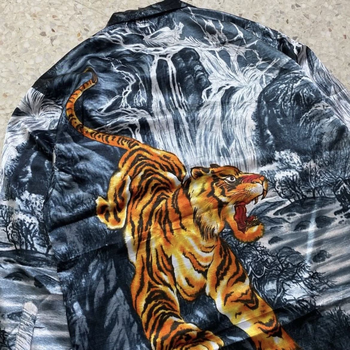 Japanese Brand × Vintage Vintage Japanese Tiger Motif Size US XL / EU 56 / 4 - 7 Thumbnail